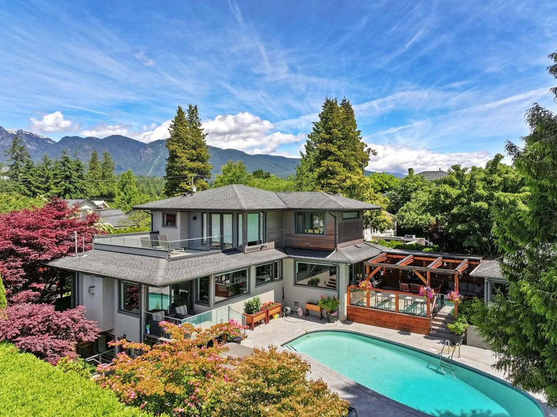 Property at 990 Jefferson Avenue, West Vancouver, BC