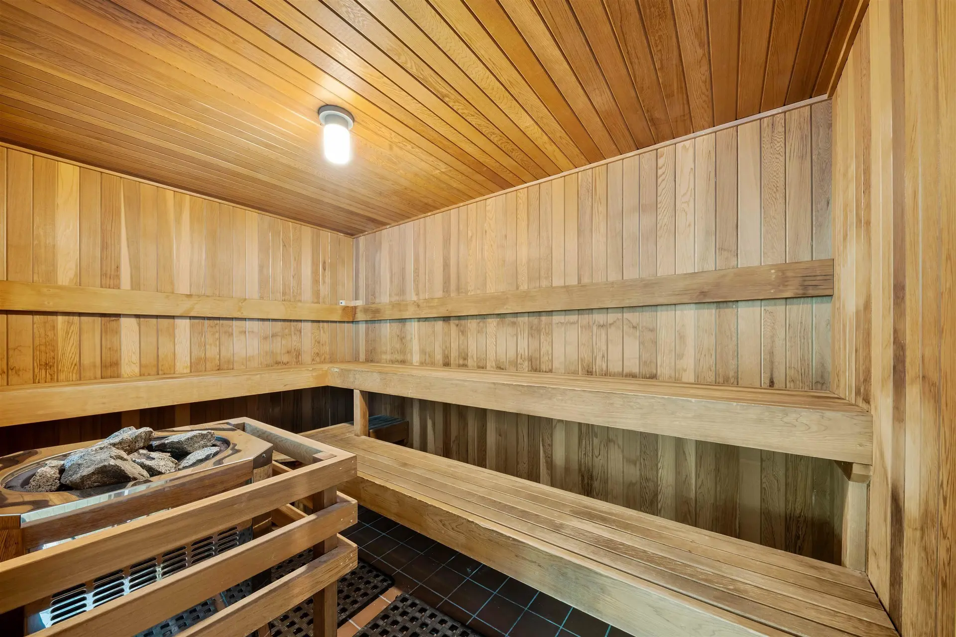 Property at #1605 15030 101 AVENUE, Surrey, BC