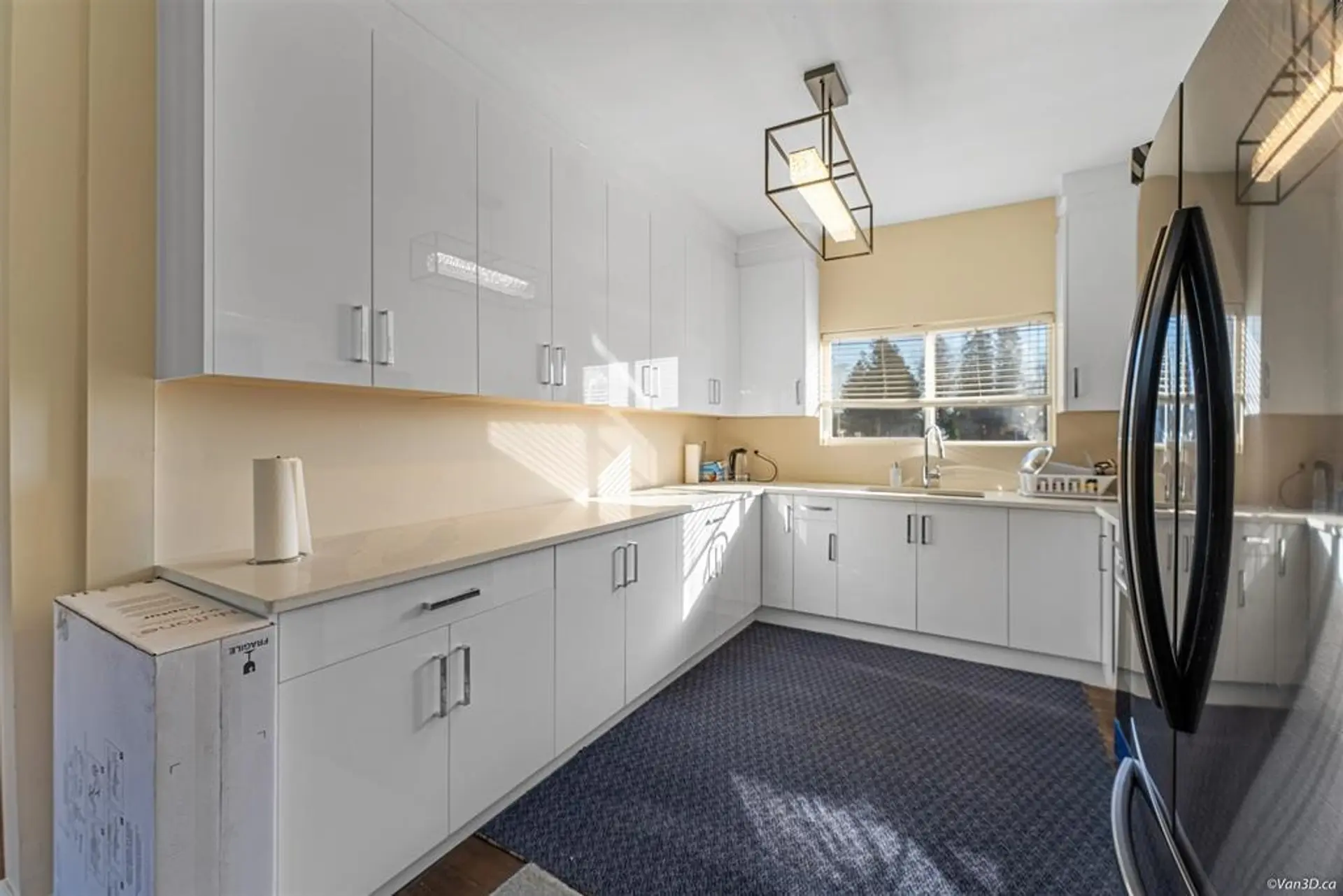 21780 64 Avenue - Image 4