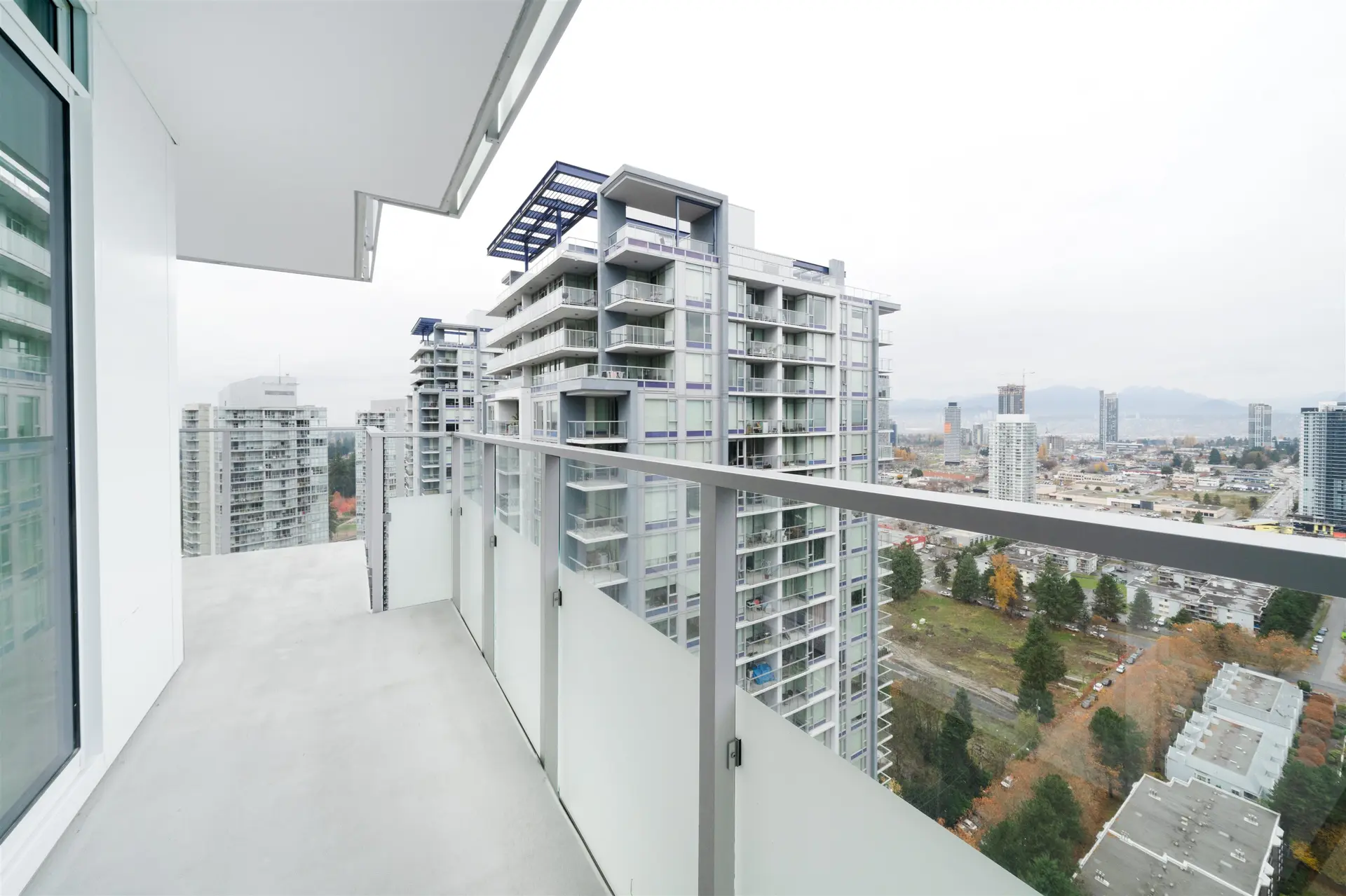 Property at #3406 13768 100 AVENUE, Surrey, BC