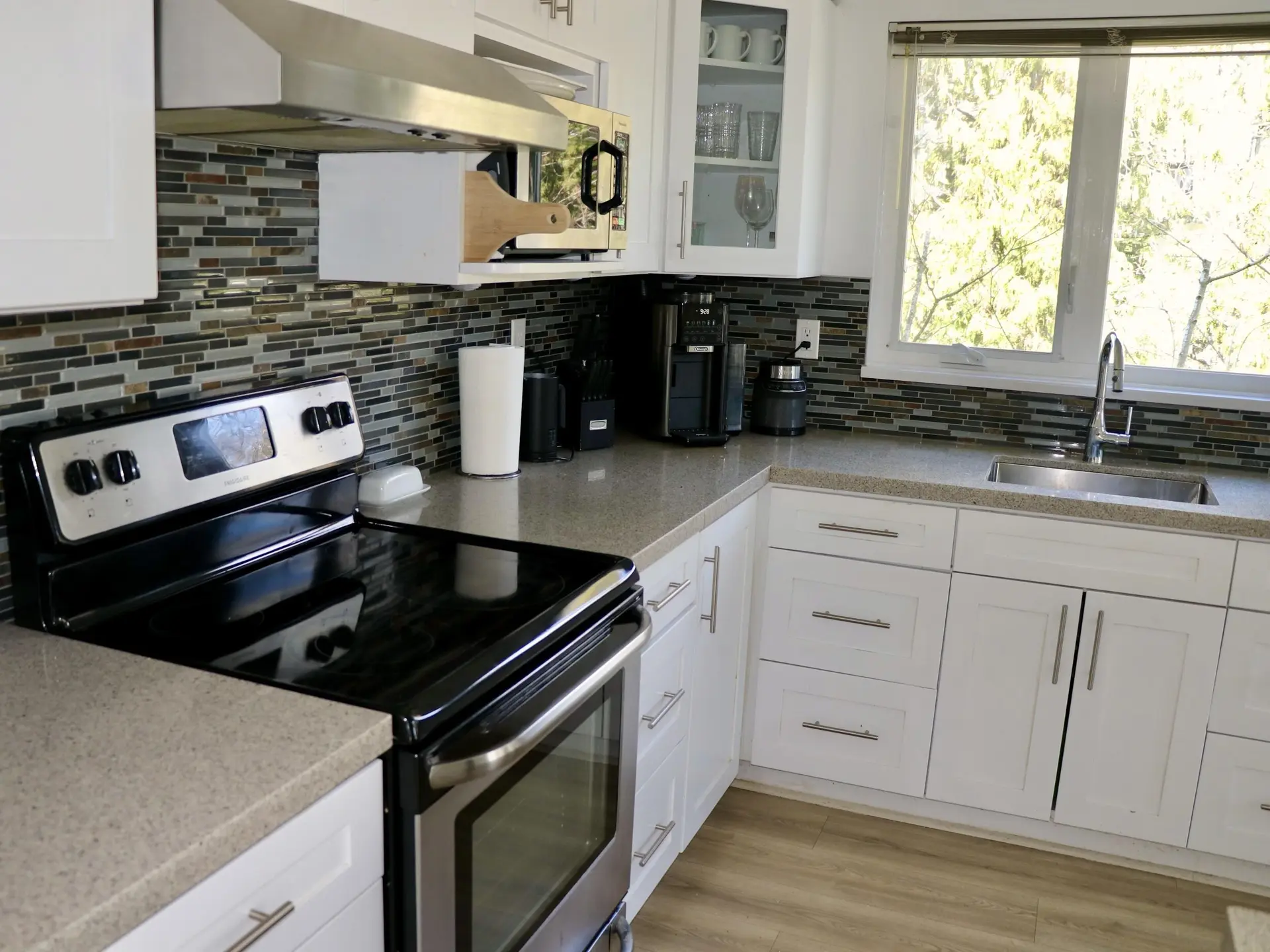 Property at #403 106 W KINGS ROAD, North Vancouver, BC