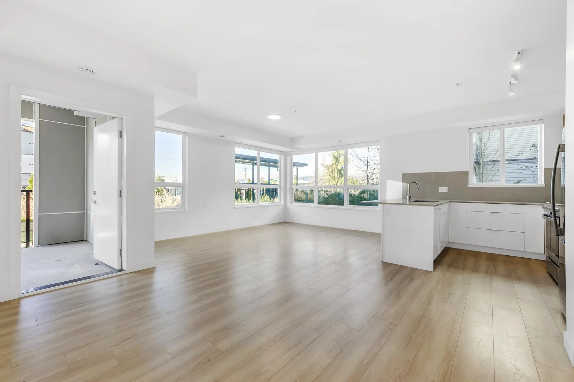 #104 11913 Burnett Street - Image 2