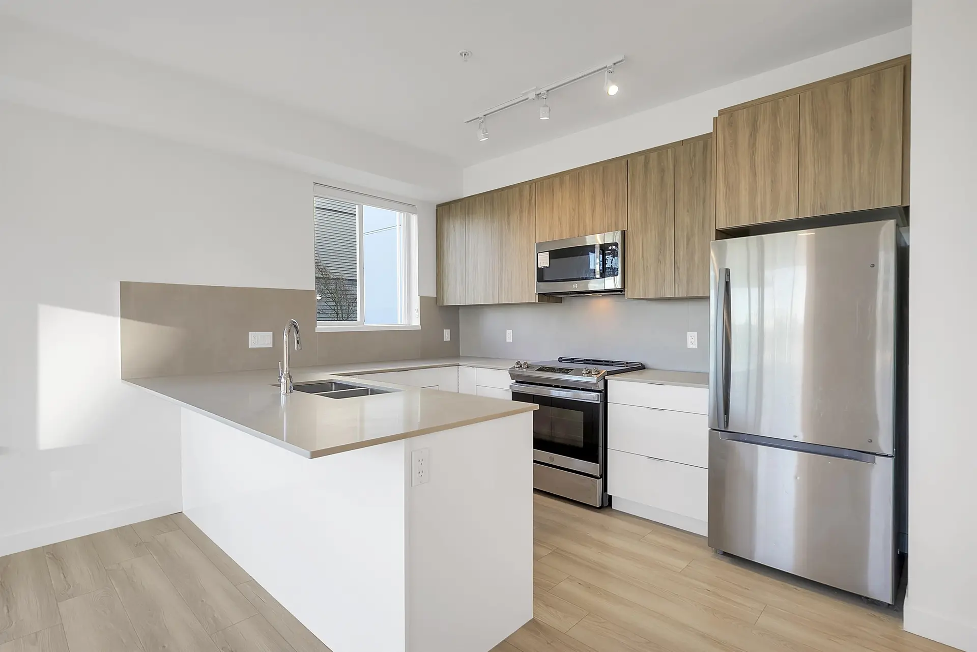 #104 11913 Burnett Street - Image 3