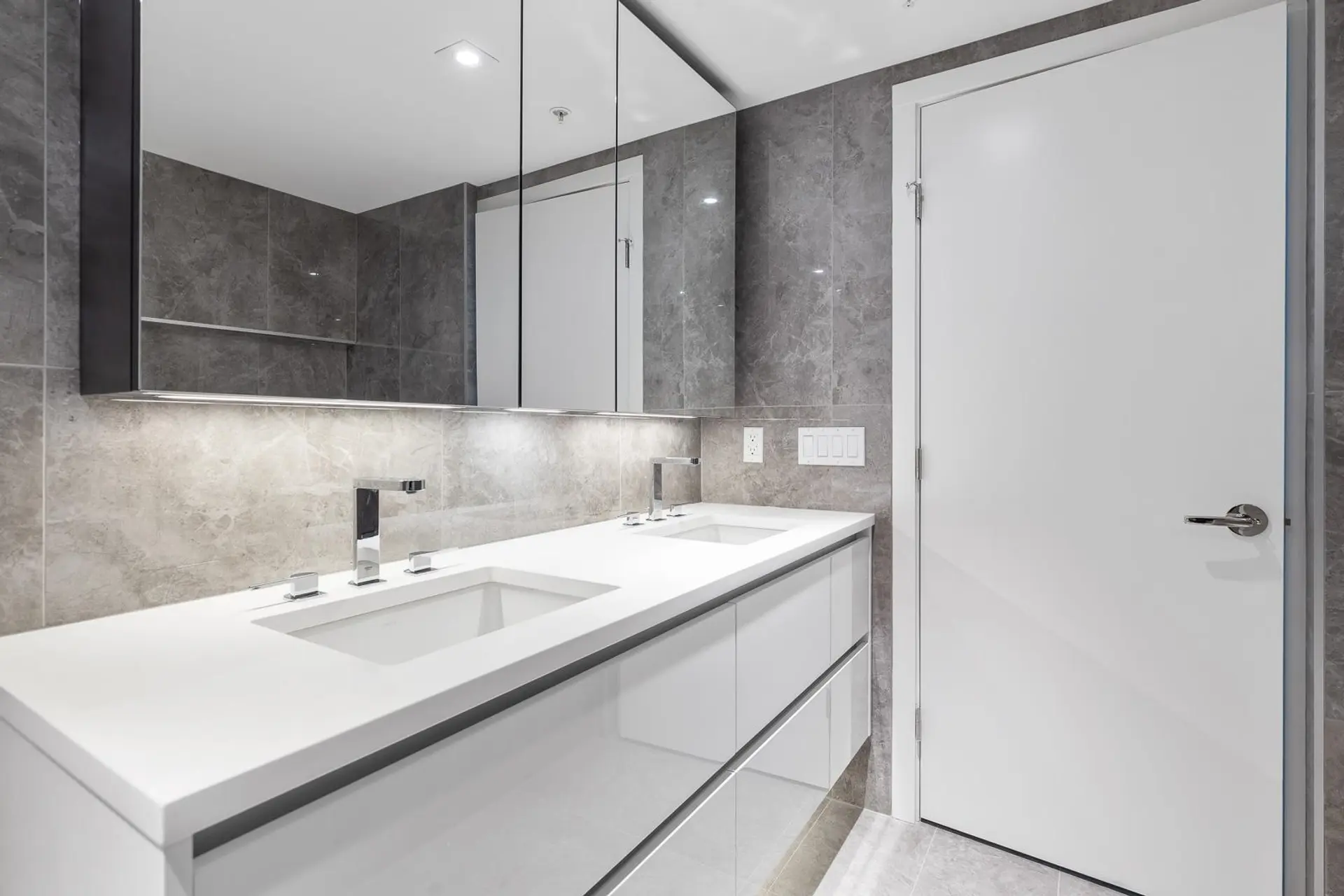 Property at #854 6328 NO. 3 ROAD, Richmond, BC