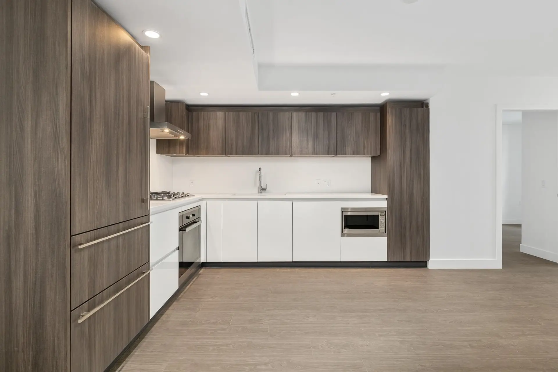 Property at #854 6328 NO. 3 ROAD, Richmond, BC