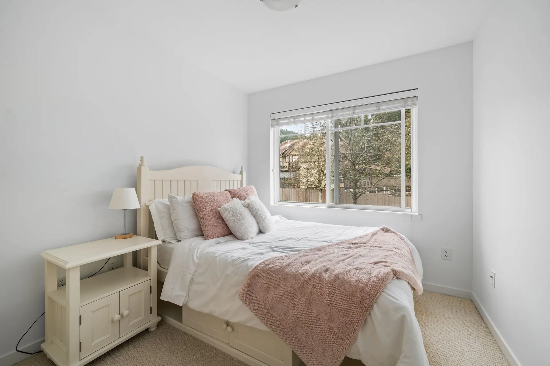 #142 2000 Panorama Drive - Image 9