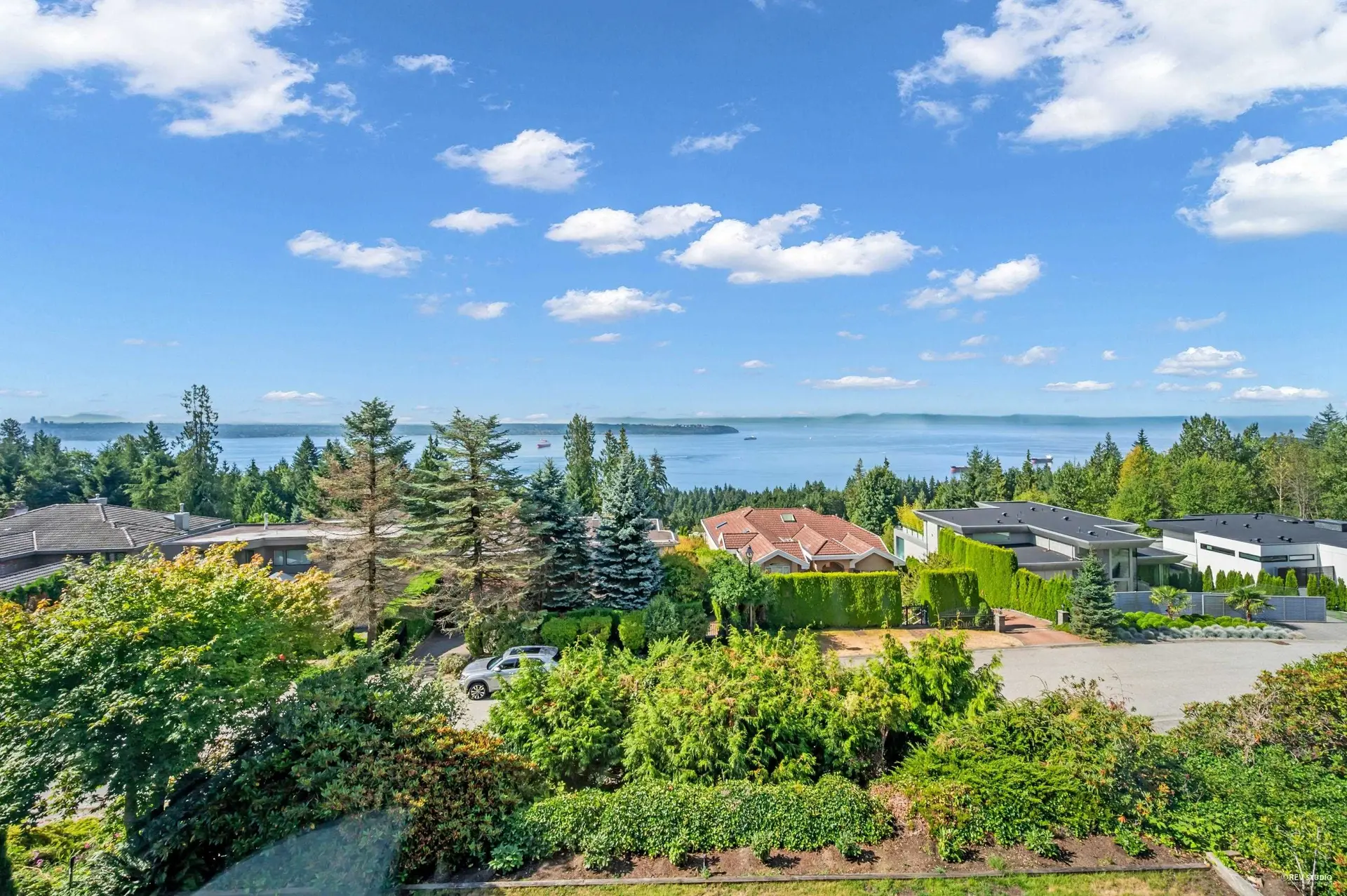 Property at 2662 Chelsea Place, West Vancouver, BC