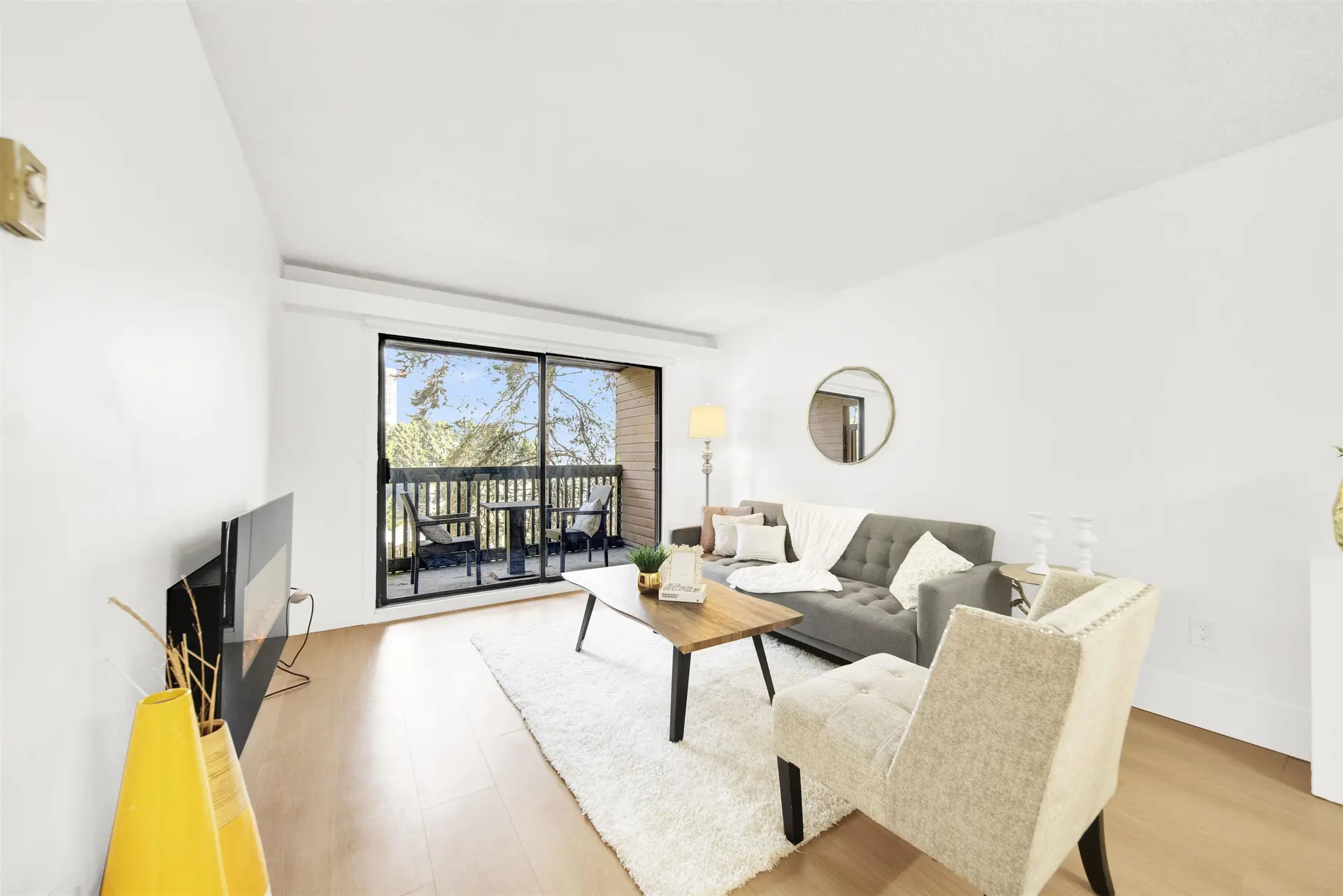 Property at #207 37 AGNES STREET, New Westminster, BC