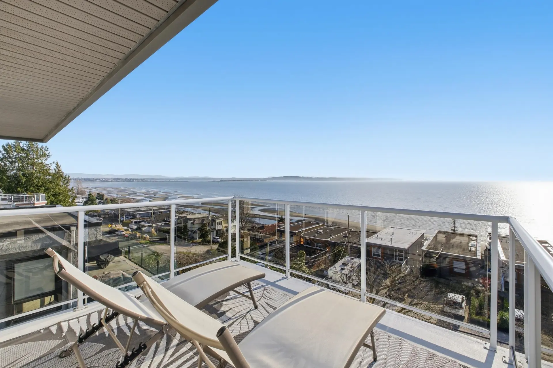 Property at 15373 Victoria Avenue, White Rock, BC