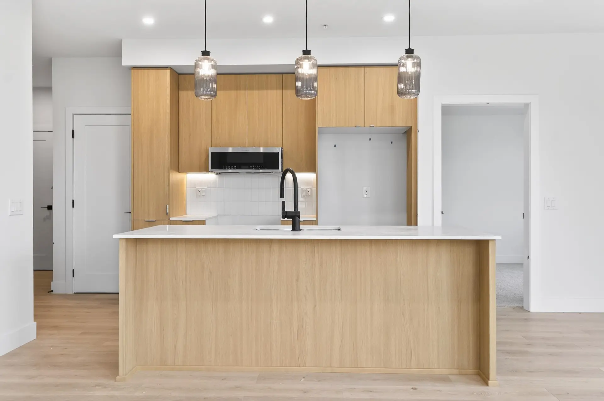 #403 46185 THOMAS ROAD - Image 4