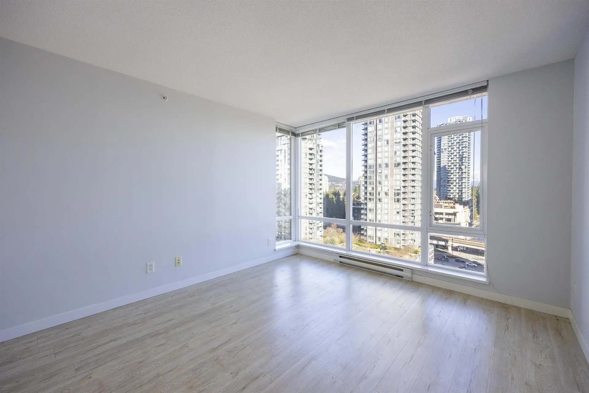 Property at #1603 2980 ATLANTIC AVENUE, Coquitlam, BC