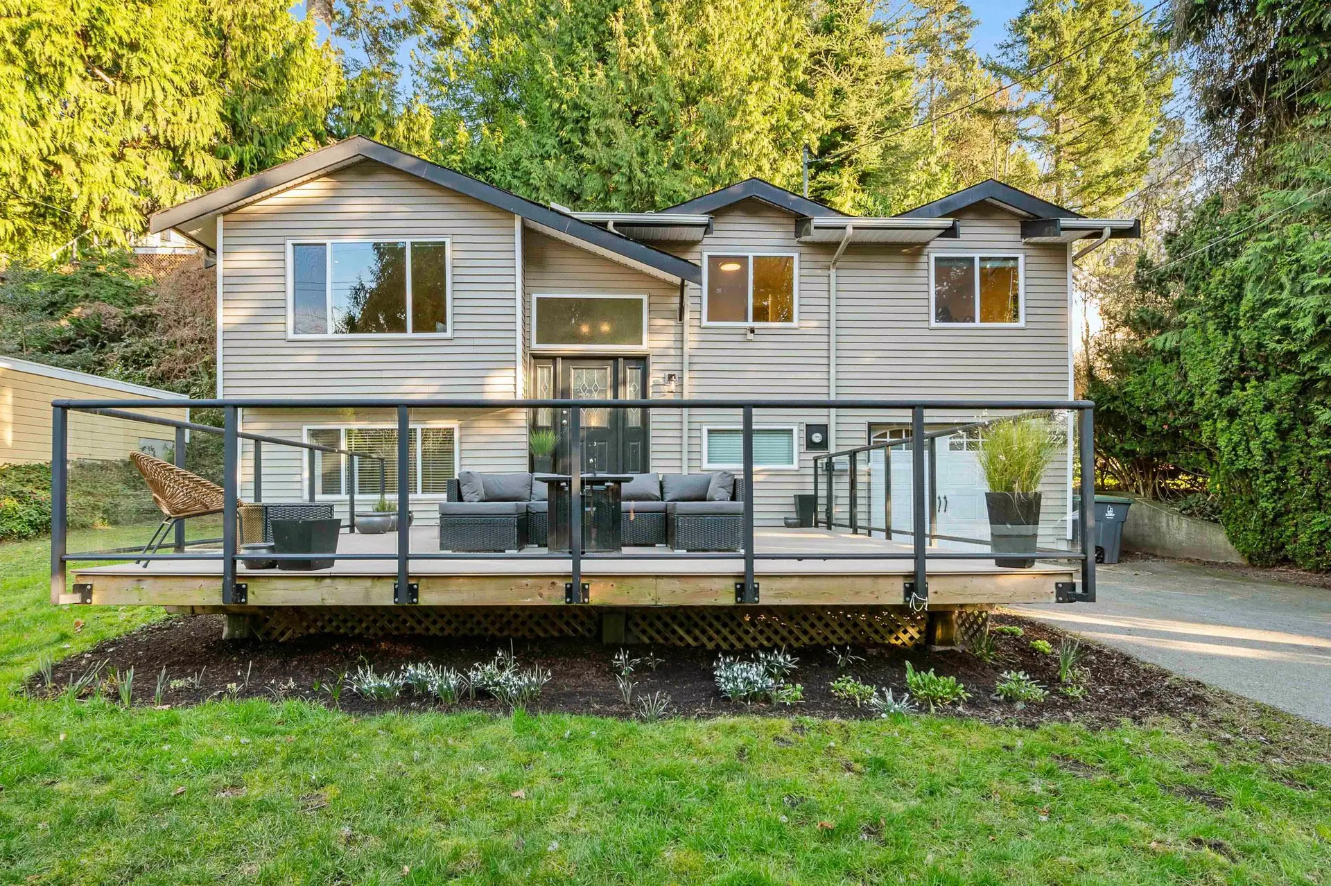 Property at 2722 Bayview Street, Surrey, BC