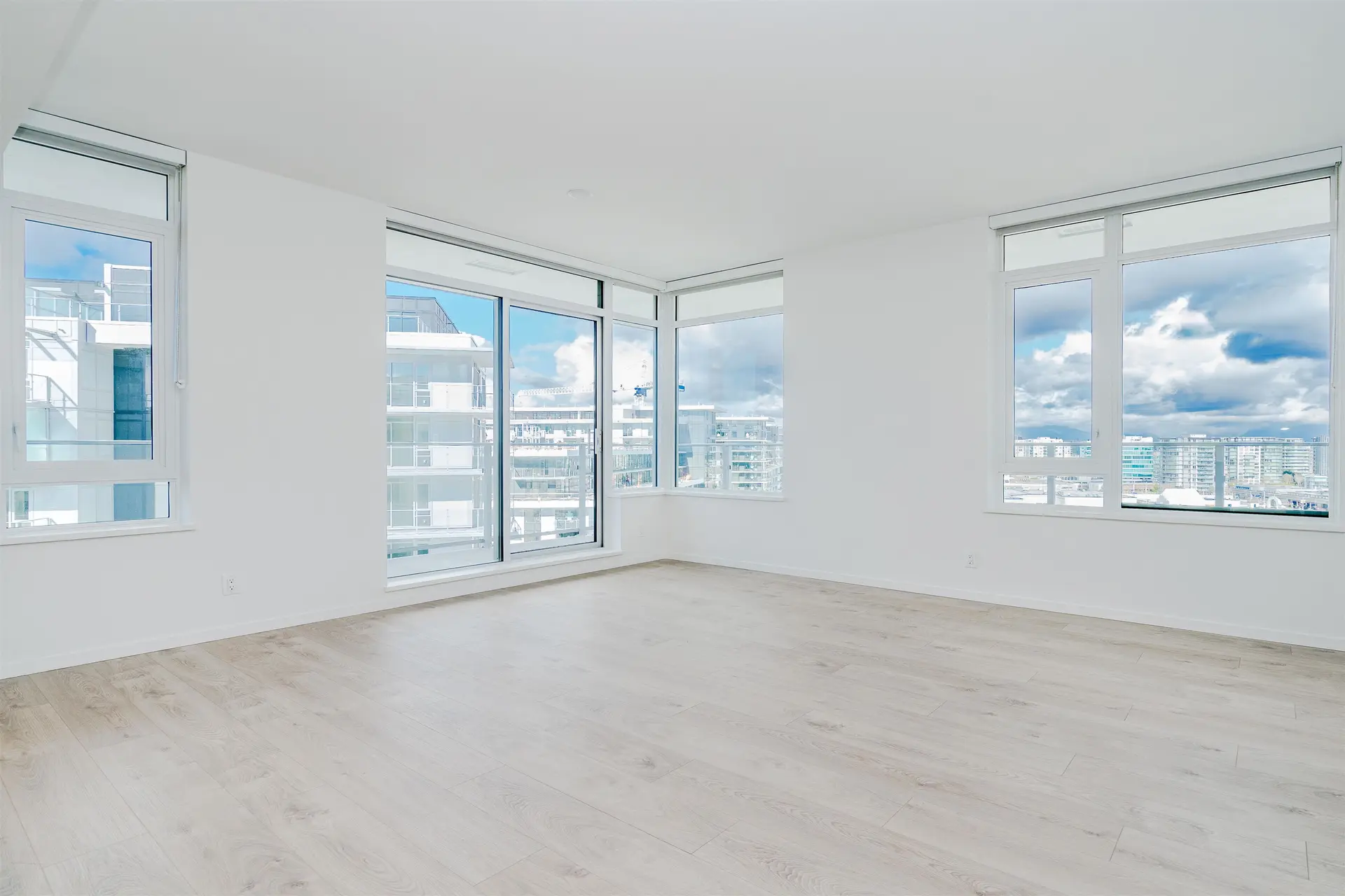 #1213 6808 Minoru Boulevard - Image 7