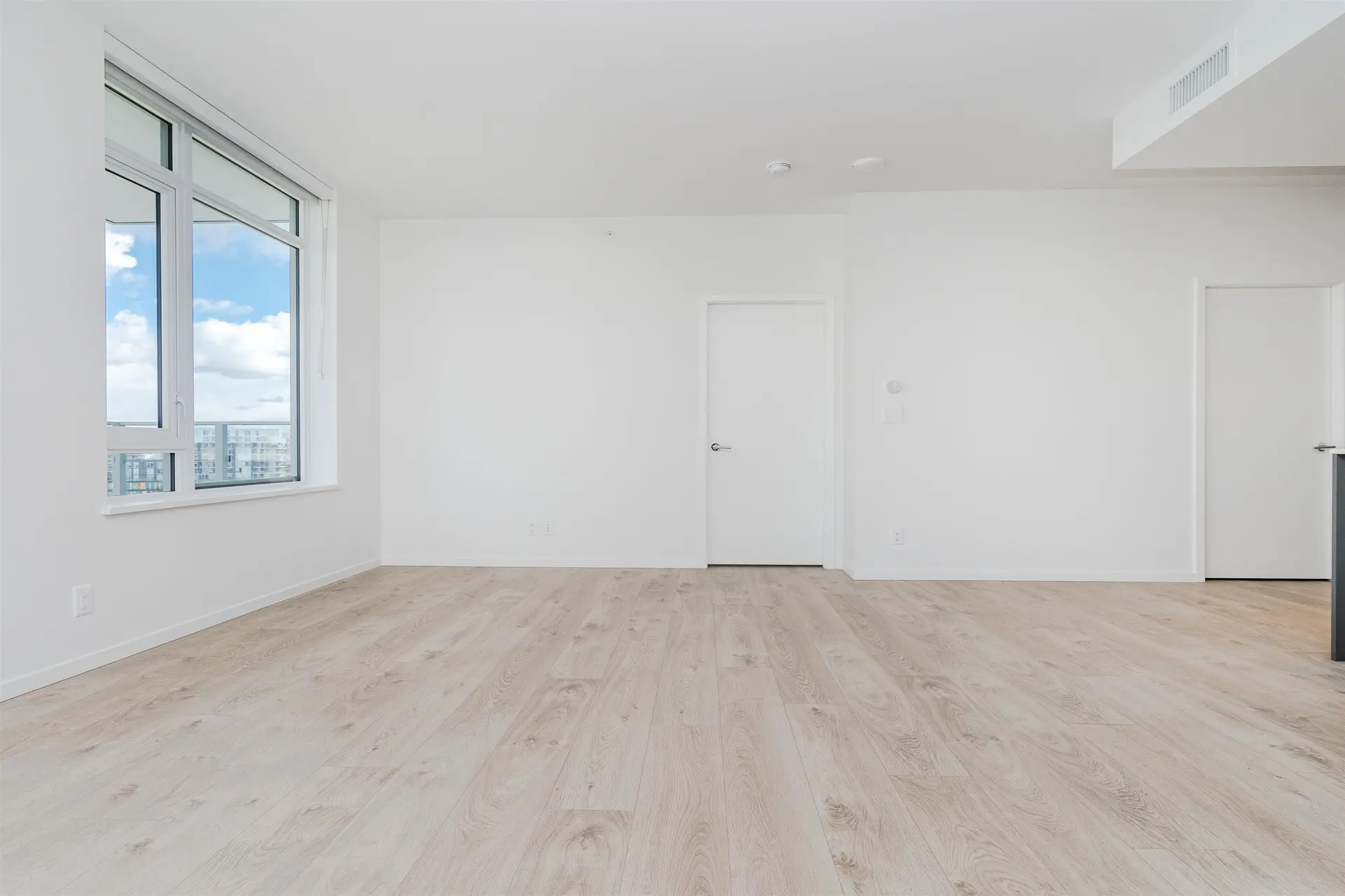 #1213 6808 Minoru Boulevard - Image 11