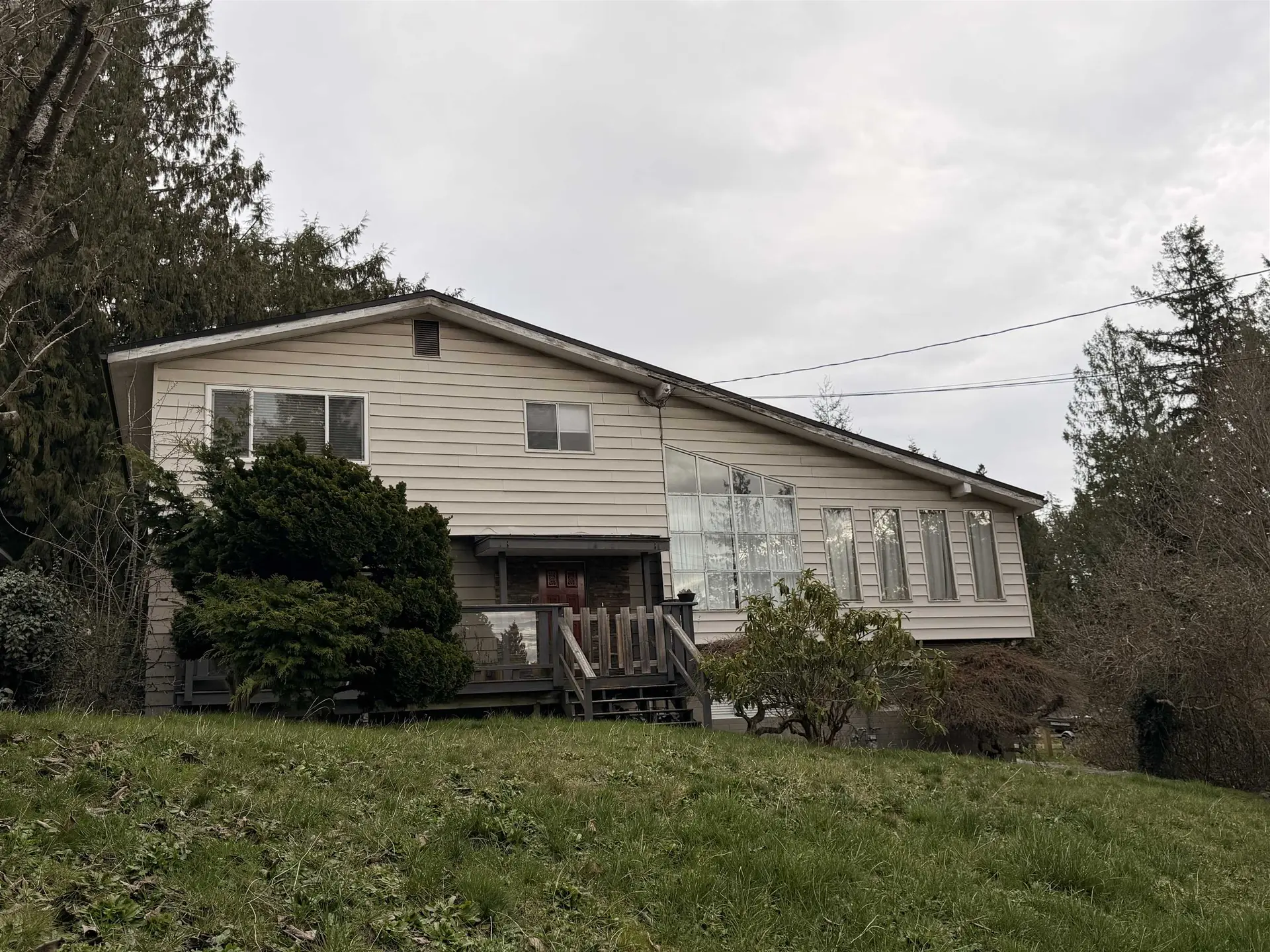 Property at 4898 Sunshine Coast Highway, Sechelt, BC