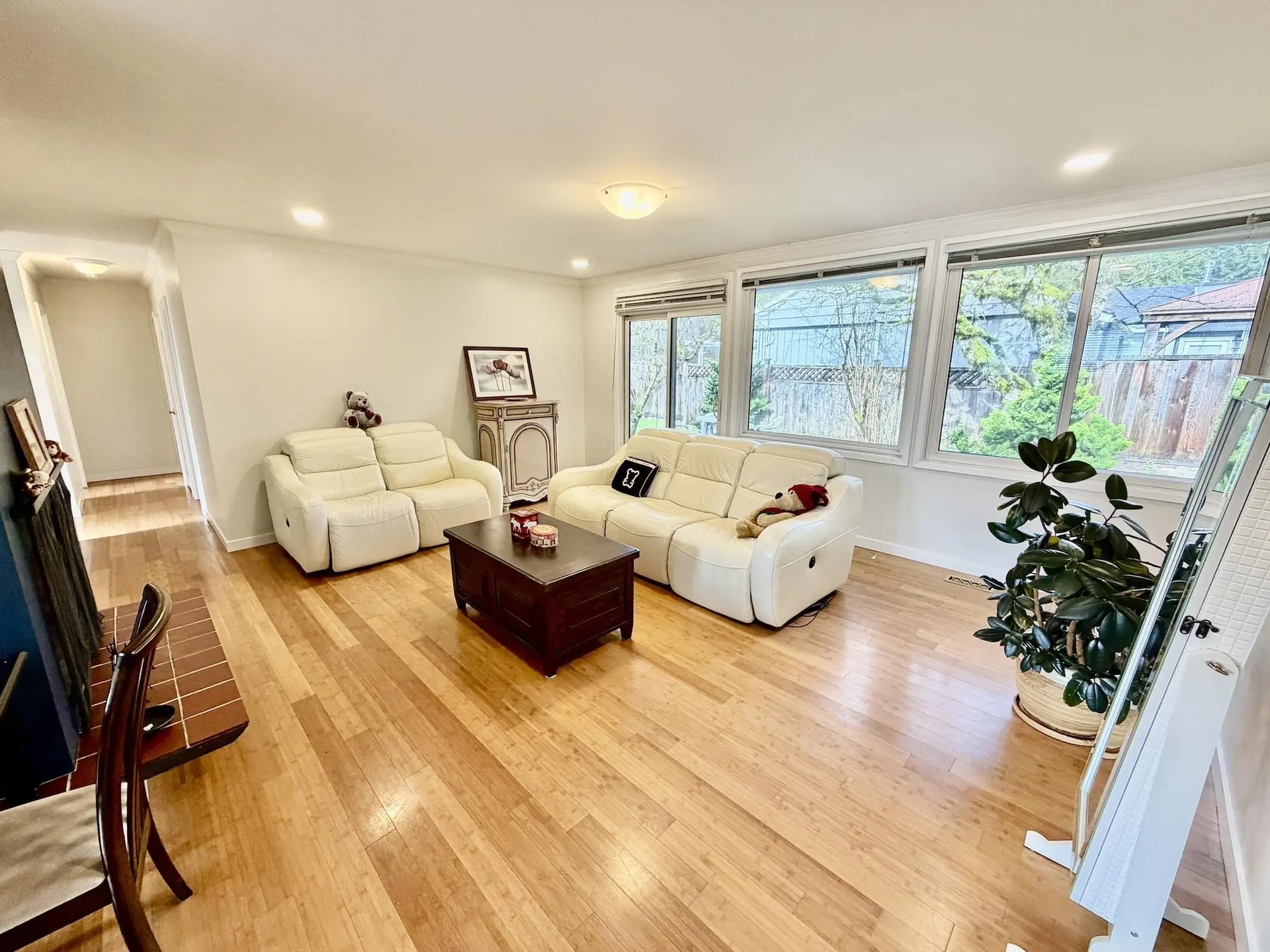 Property at 1876 BEAULYNN PLACE, North Vancouver, BC