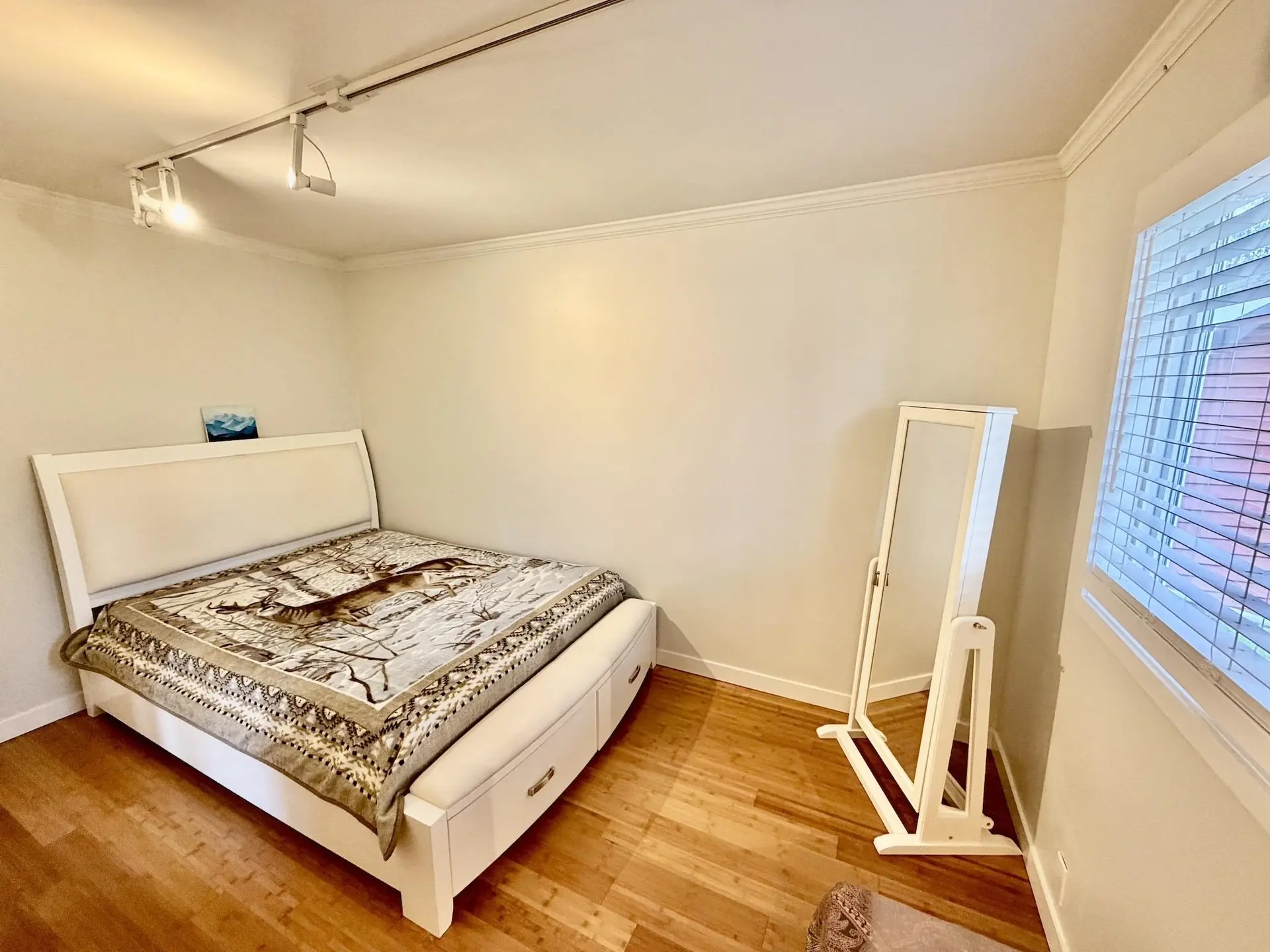 Property at 1876 BEAULYNN PLACE, North Vancouver, BC