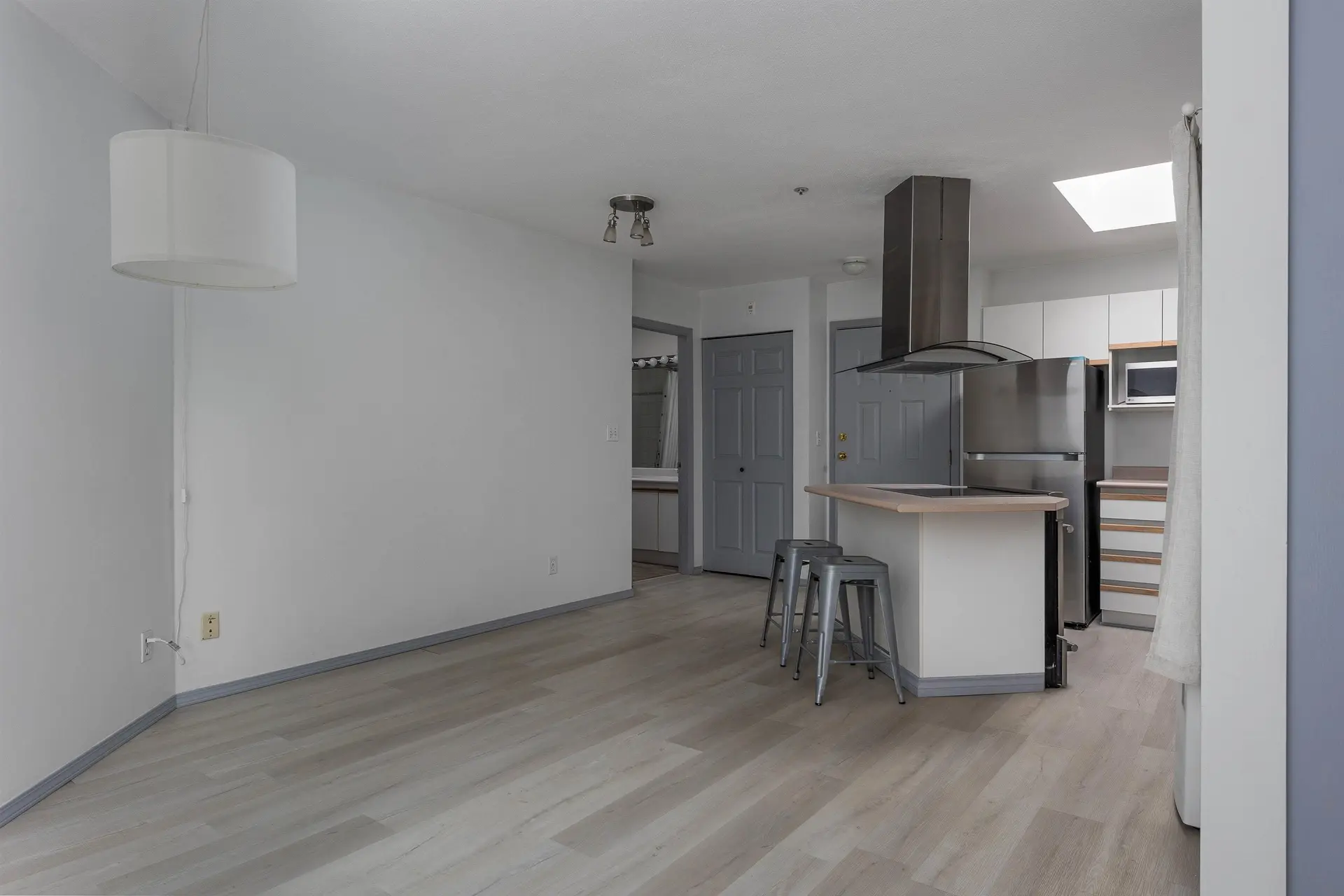 Property at #E309 40180 WILLOW CRESCENT, Squamish, BC