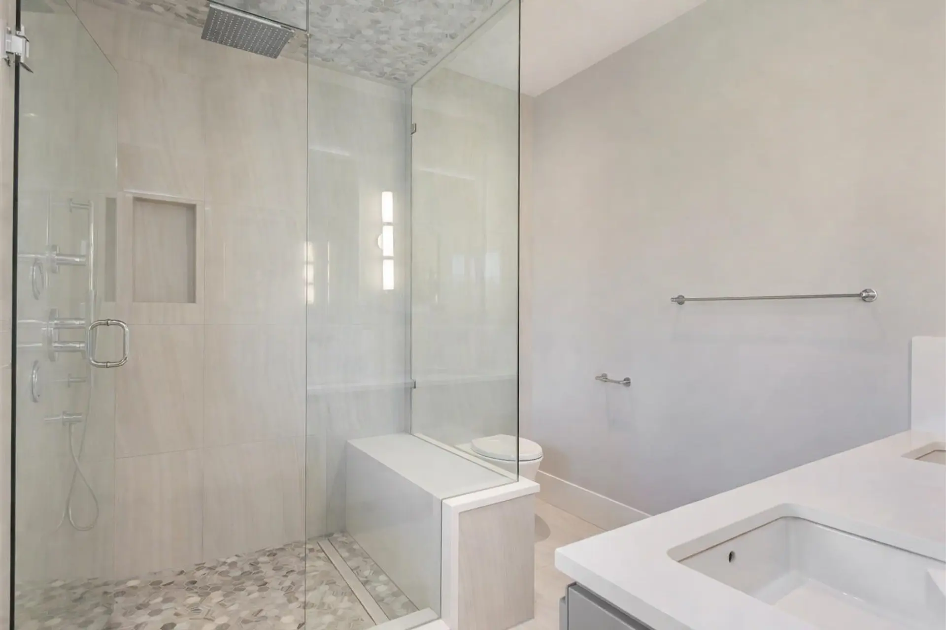 Property at 356 W 28TH STREET, North Vancouver, BC