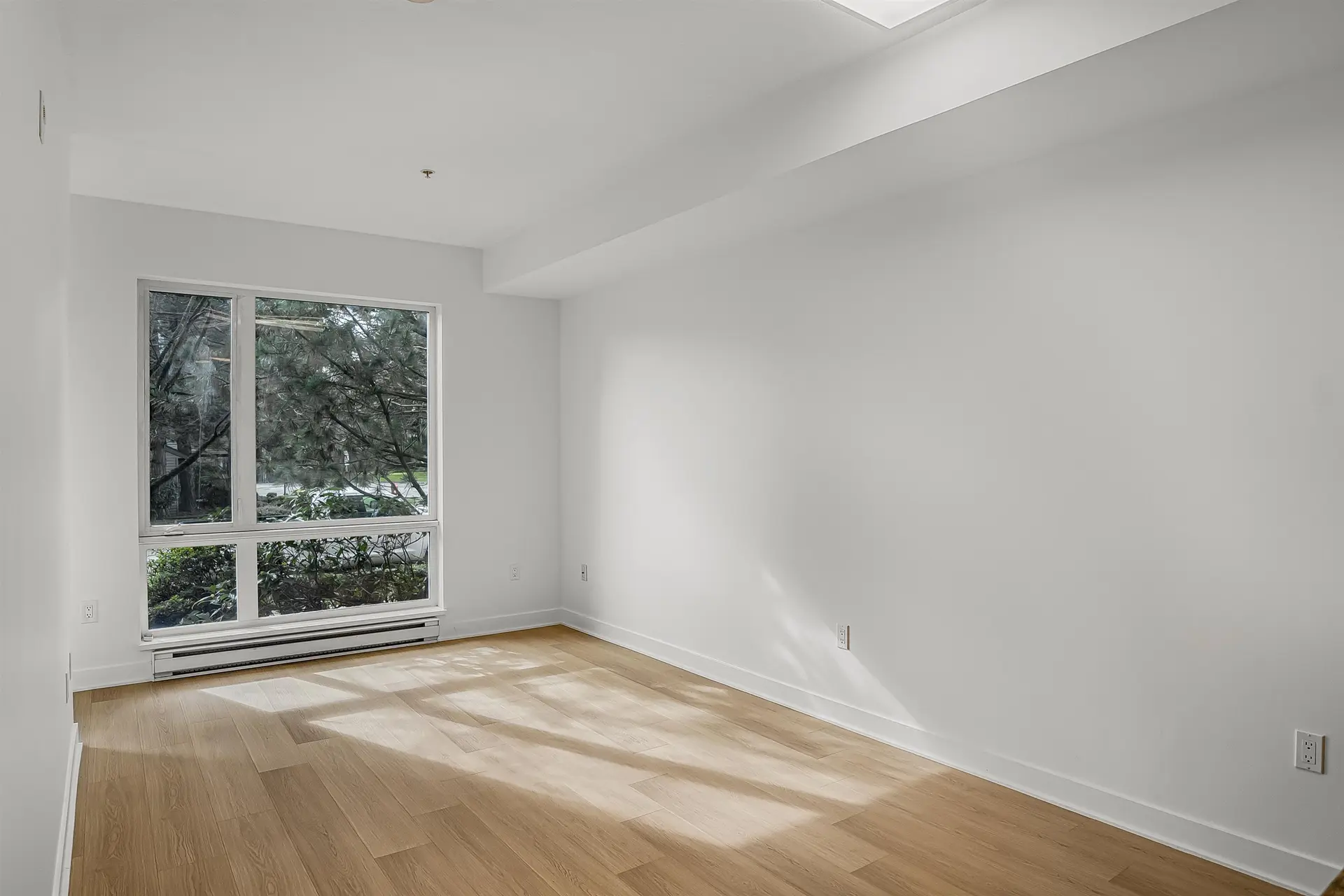 Property at #103 13321 102A AVENUE, Surrey, BC