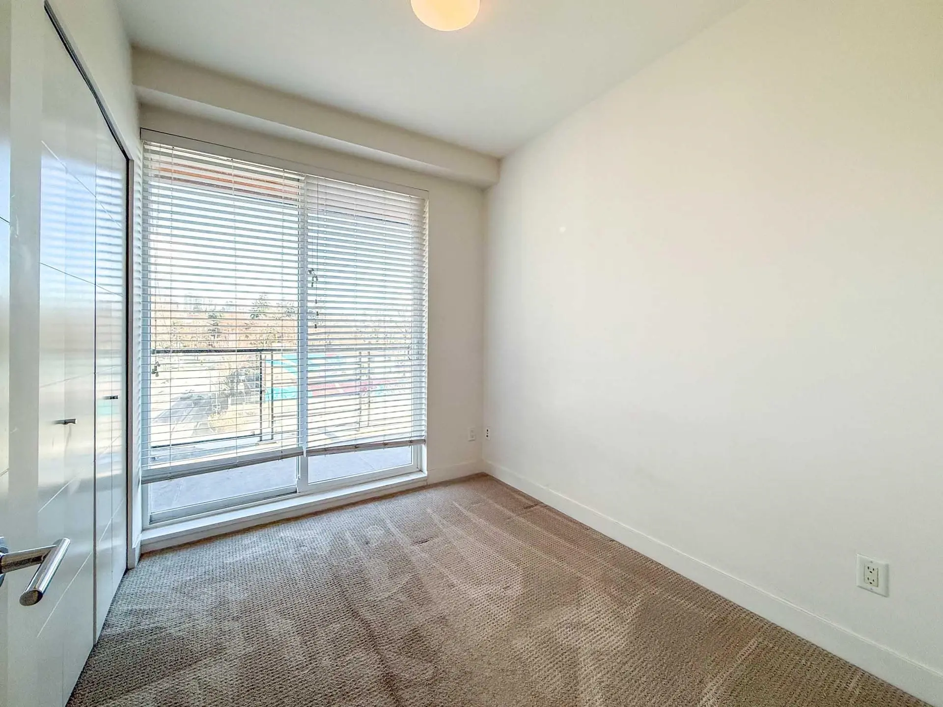 #524 723 W 3rd Street - Image 12