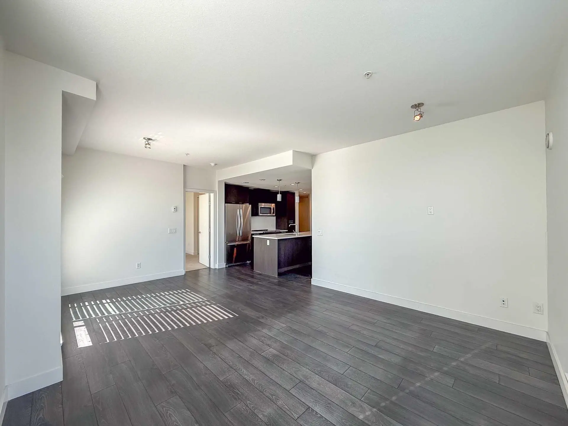 #524 723 W 3rd Street - Image 7