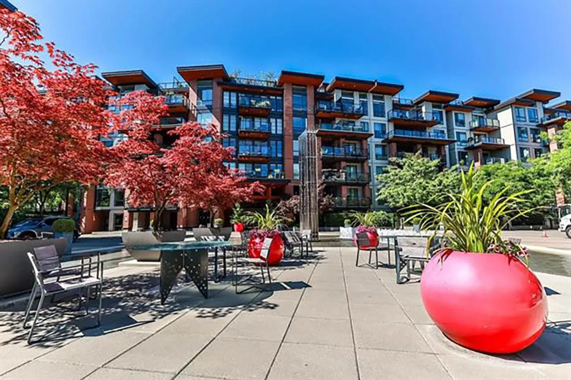 #524 723 W 3rd Street - Image 1
