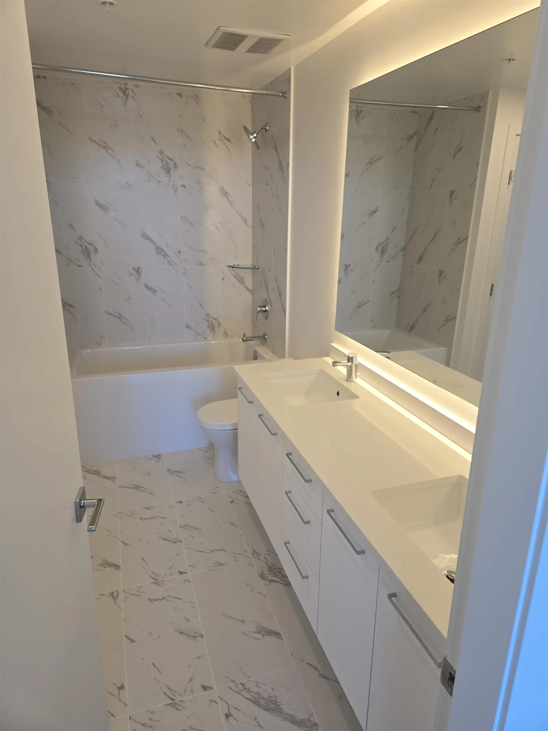 Property at #2001 1588 JOHNSTON ROAD, White Rock, BC