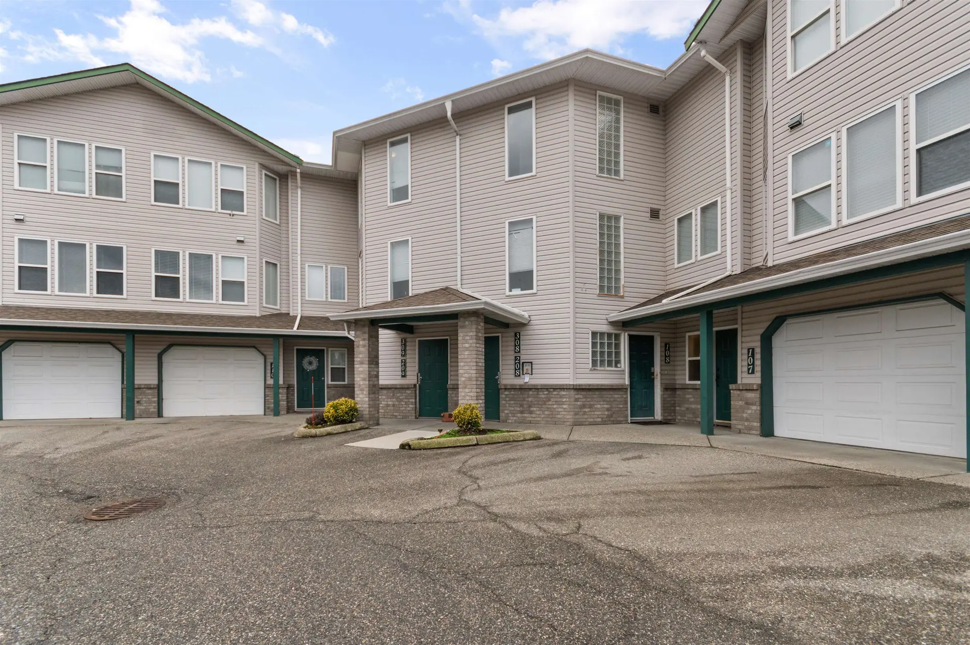 Property at #308 5765 VEDDER ROAD, Chilliwack, BC