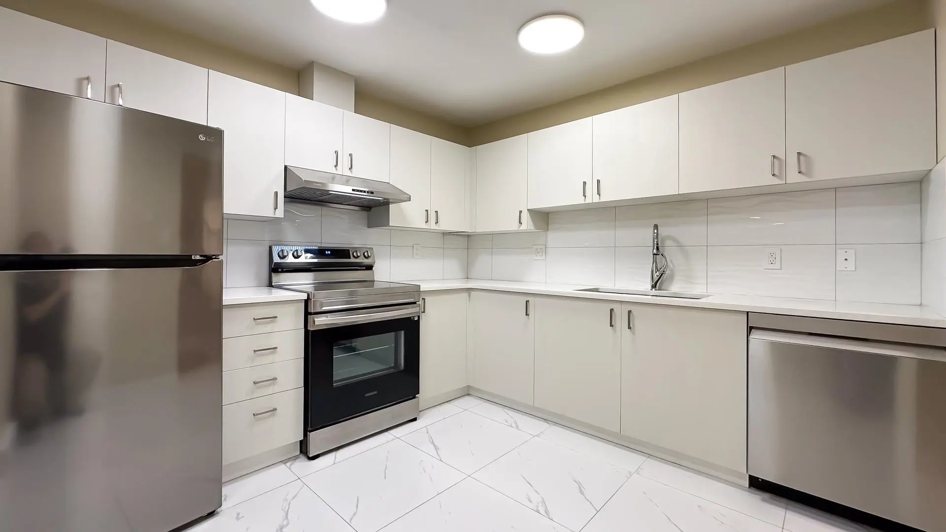 #306 7520 Moffatt Road - Image 4