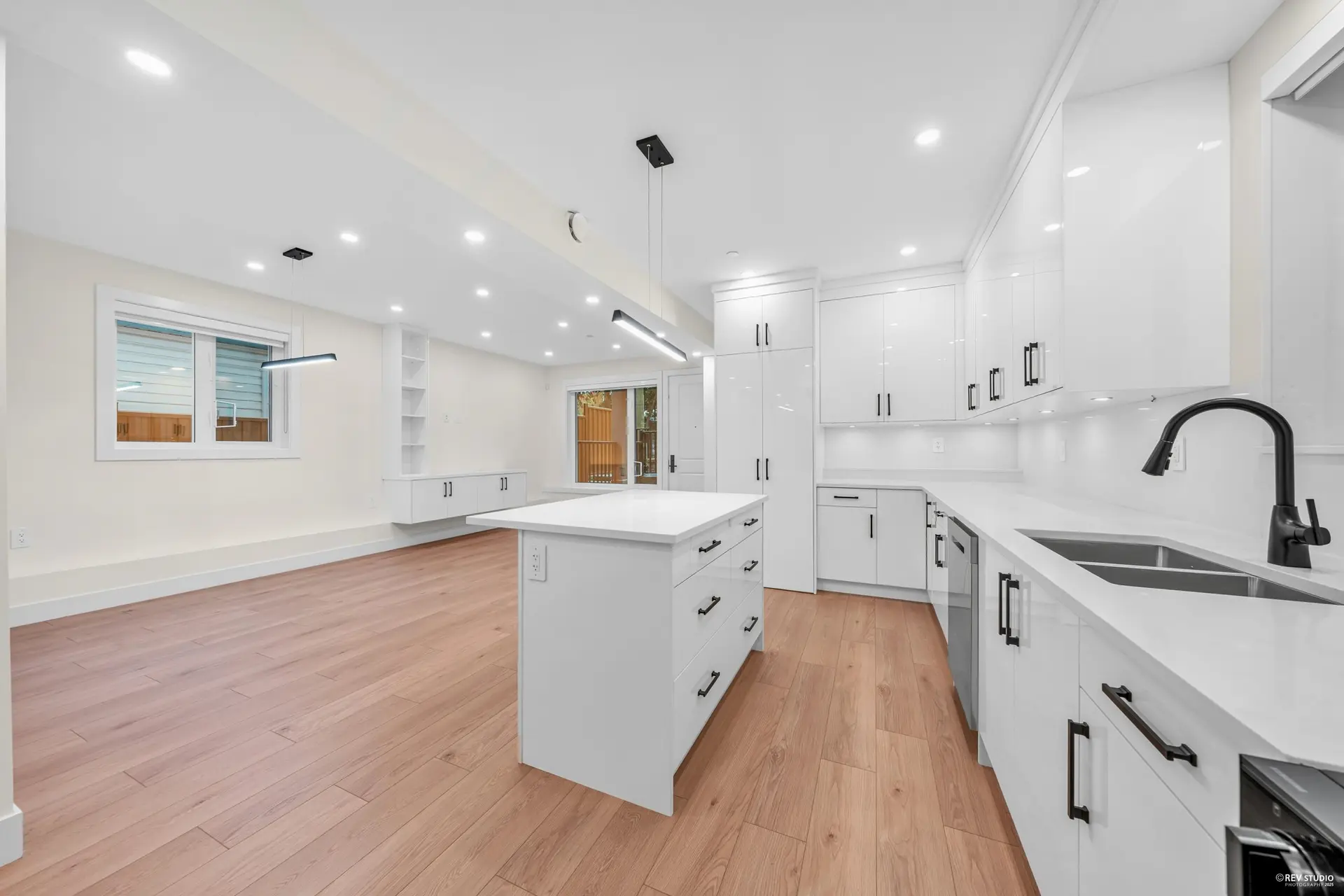 Property at #2 3090 VANNESS AVENUE, Vancouver, BC