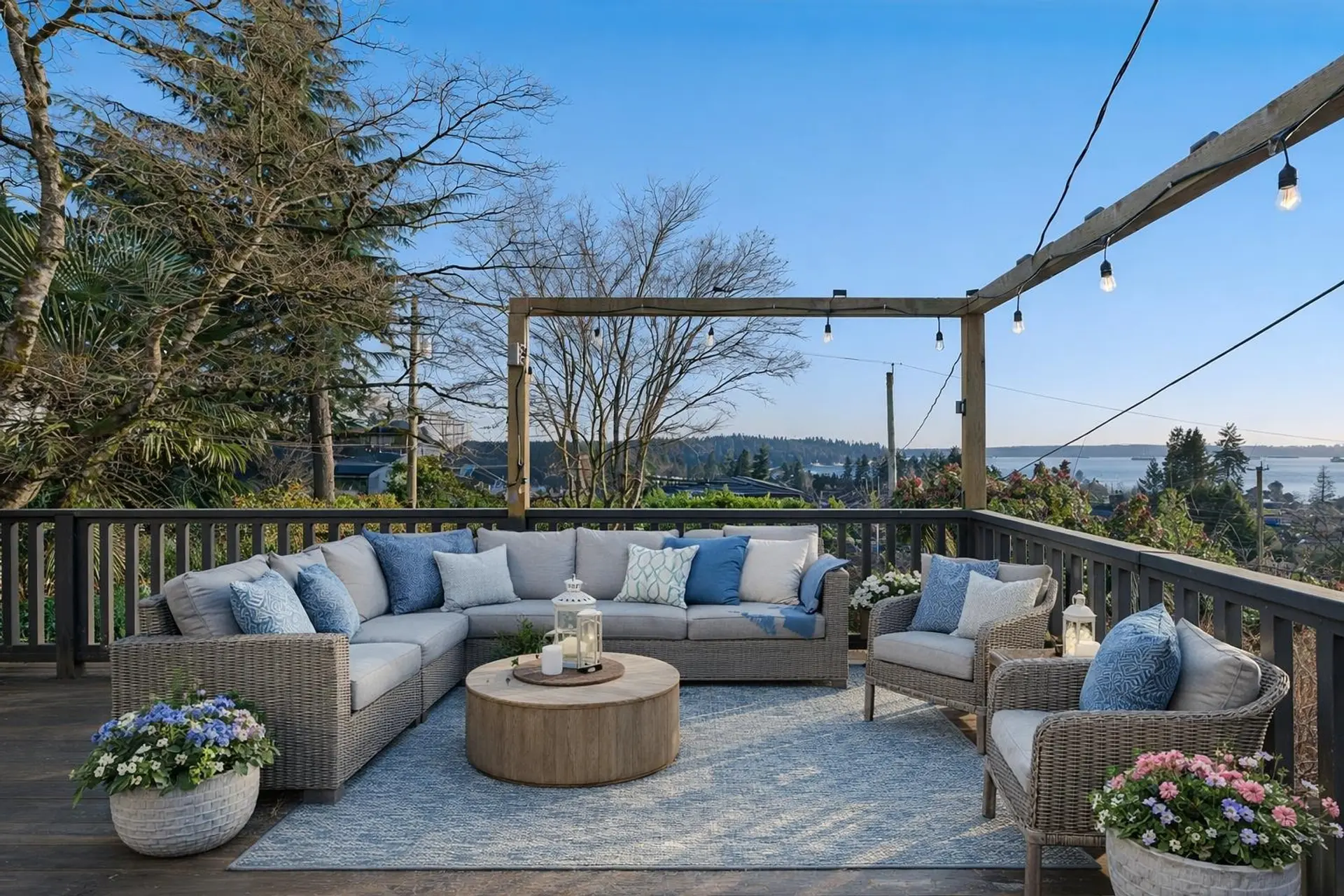 Property at 1073 Clyde Avenue, West Vancouver, BC