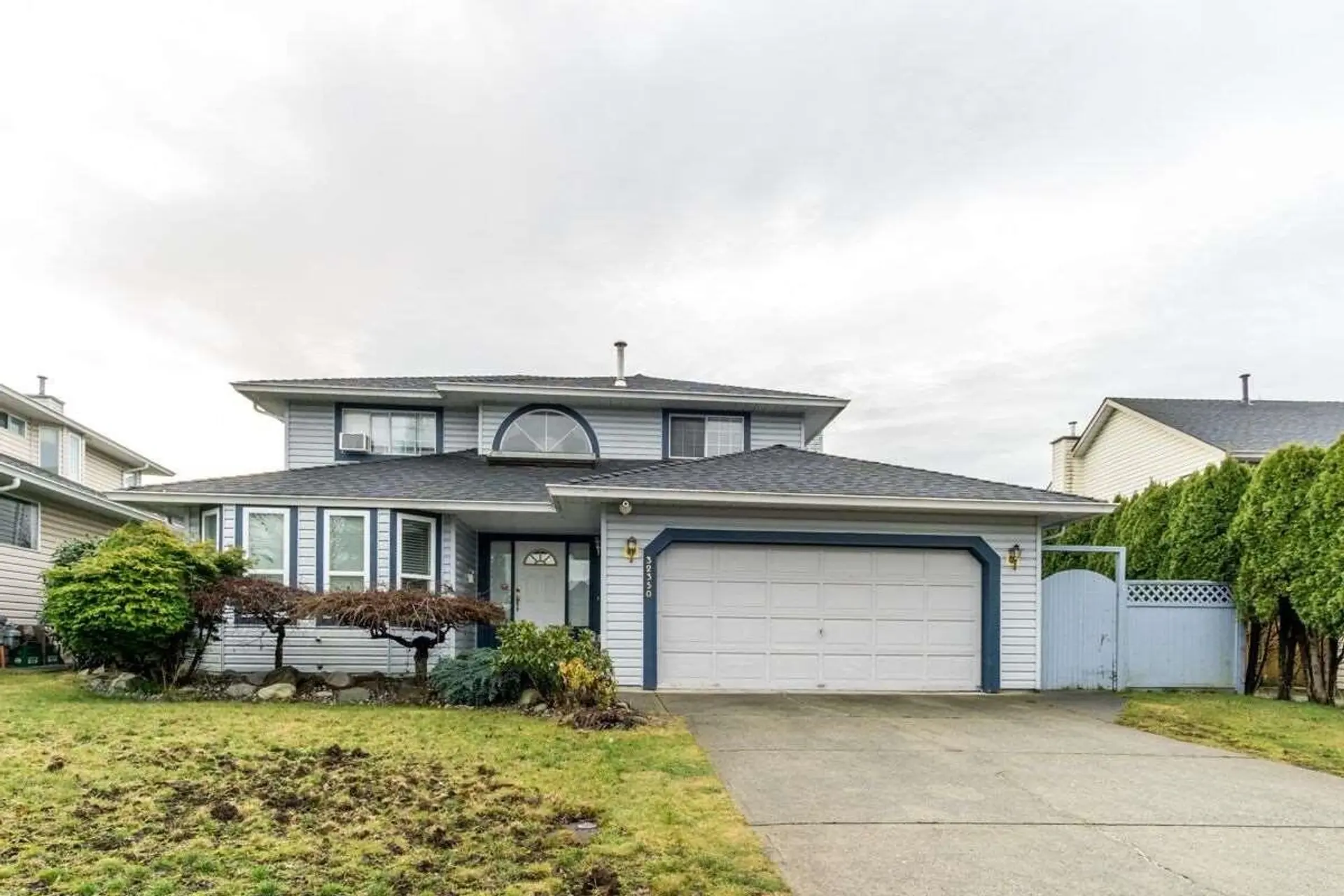 Property at 32350 W GOLDEN AVENUE, Abbotsford, BC
