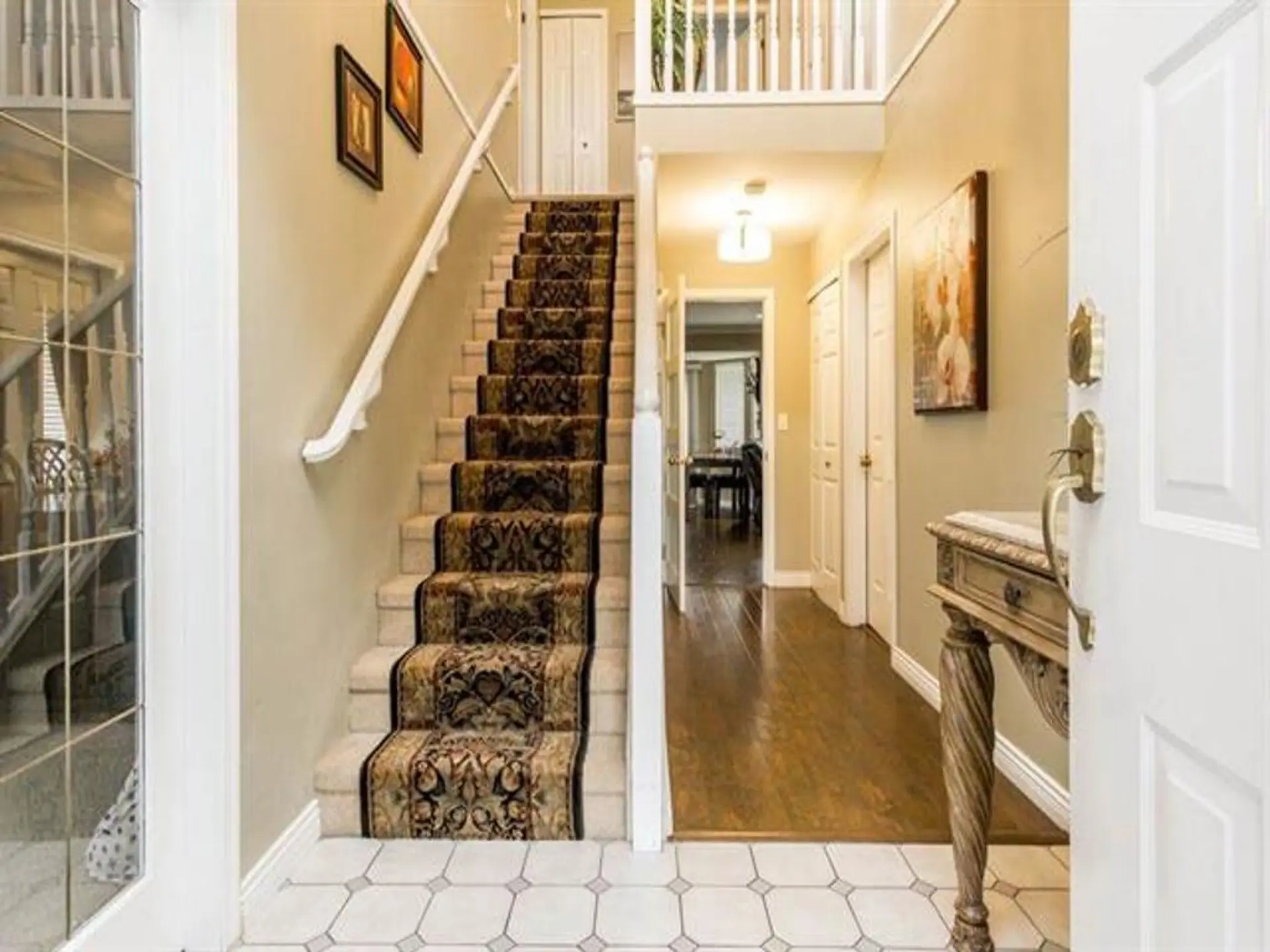 Property at 32350 W GOLDEN AVENUE, Abbotsford, BC