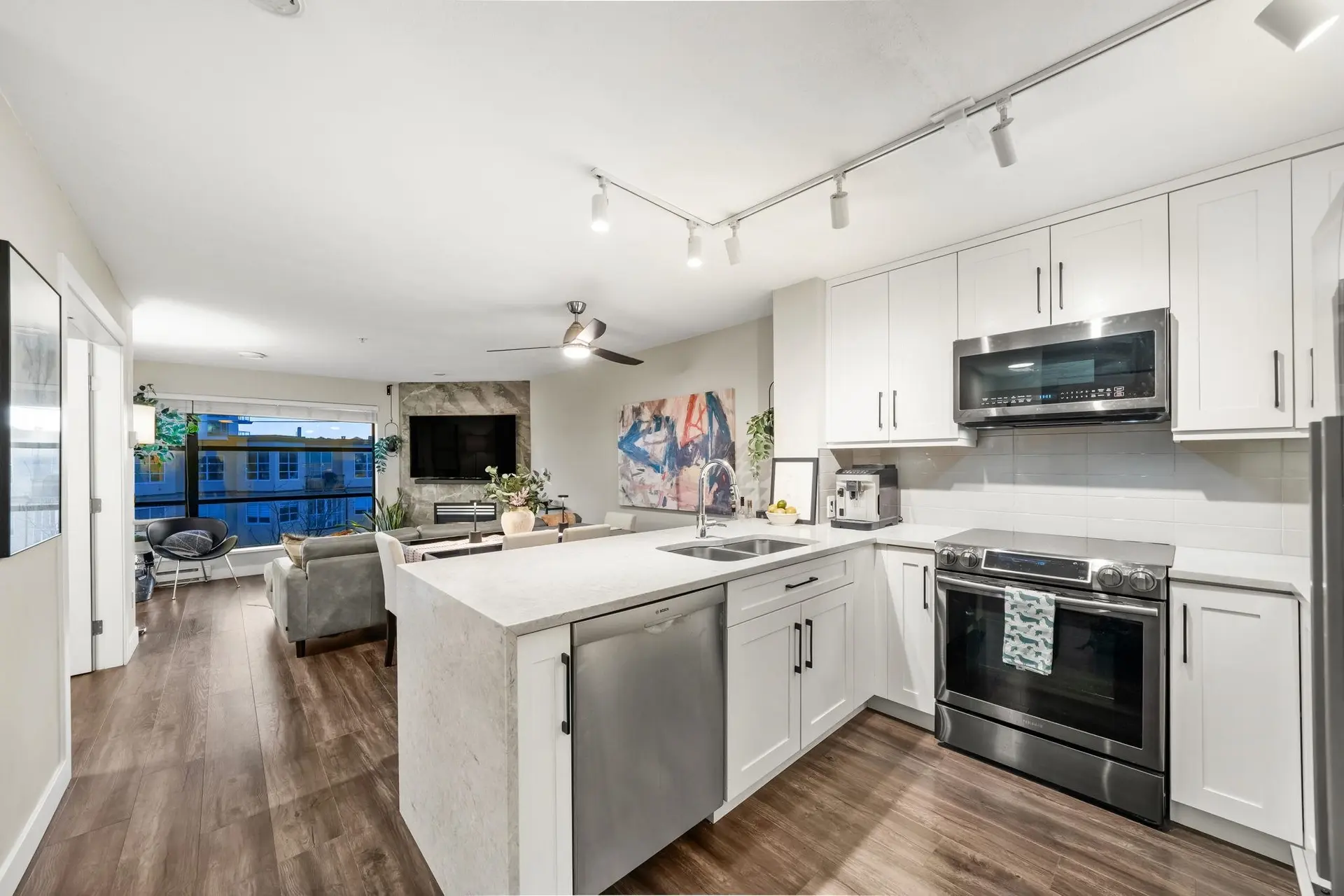 #410 124 W 3rd Street - Image 10