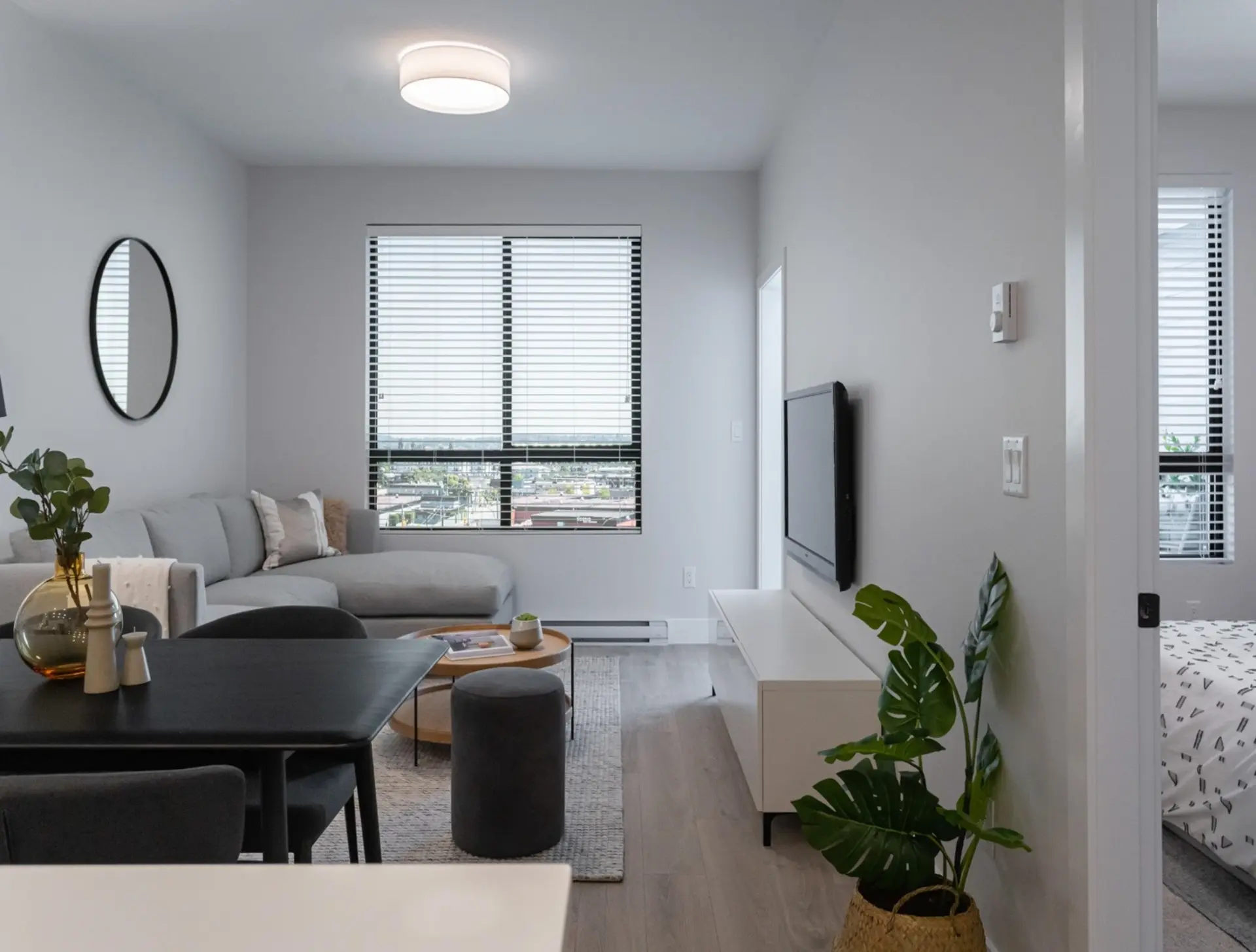 Property at #613 13458 95 AVENUE, Surrey, BC