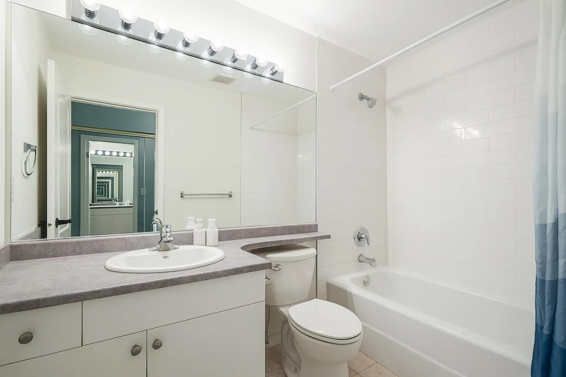 Property at #125 13911 70 AVENUE, Surrey, BC