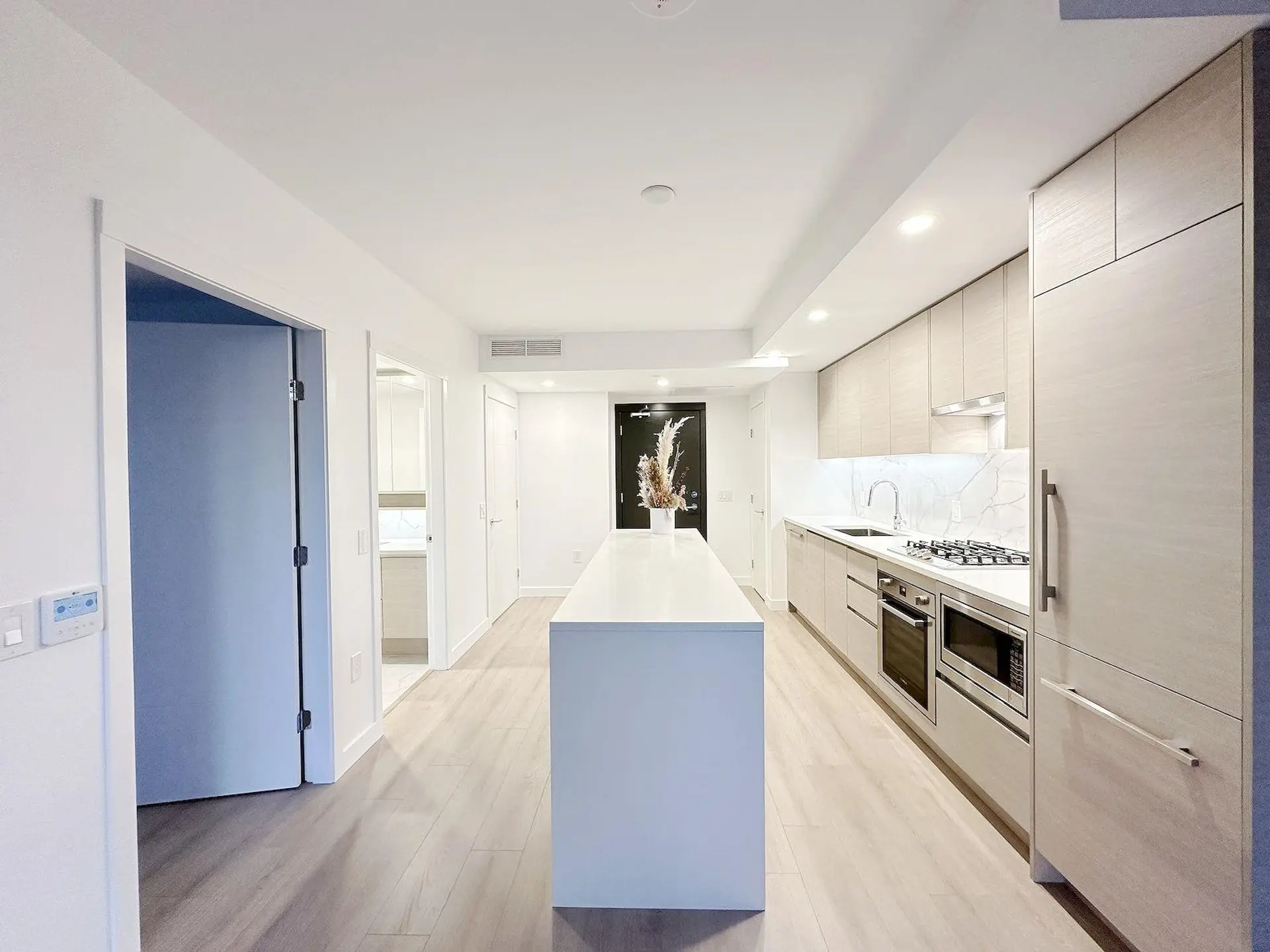 #804 823 Carnarvon Street - Image 5