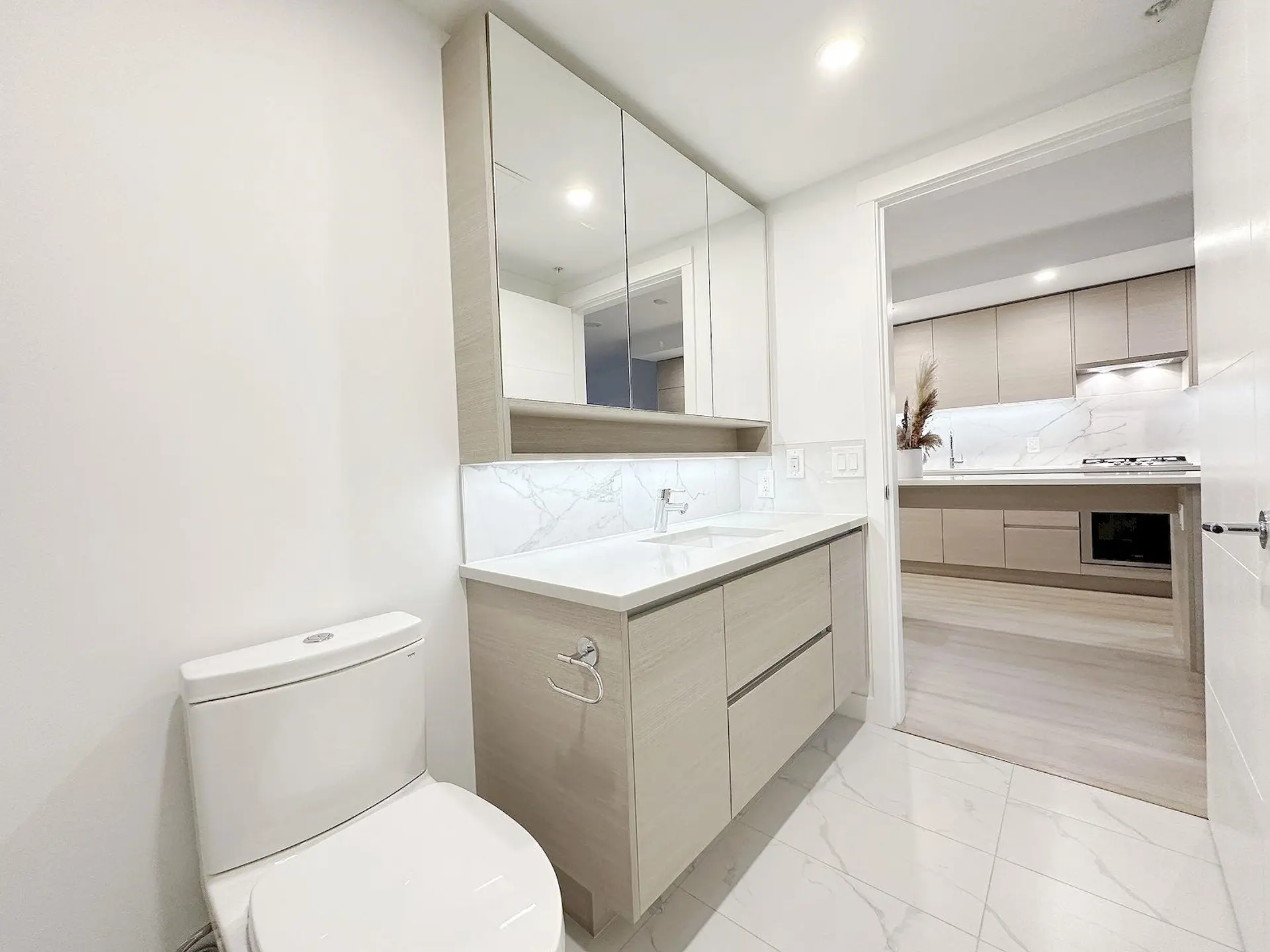 #804 823 Carnarvon Street - Image 10