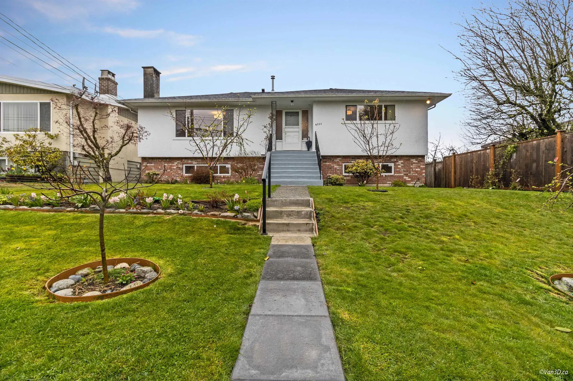 Property at 6555 ST. CHARLES PLACE, Burnaby, BC