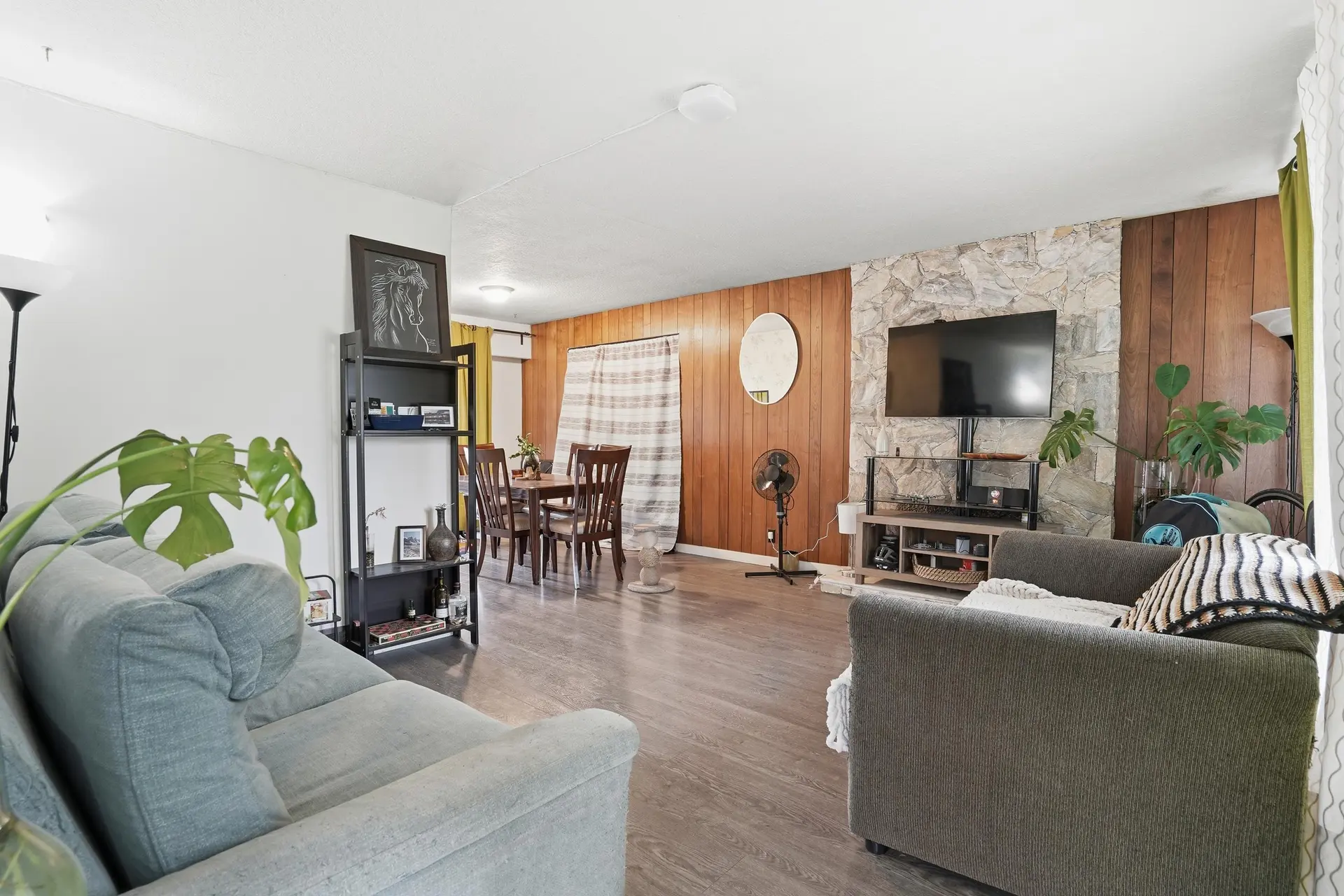 Property at 3737 DUBOIS STREET, Burnaby, BC