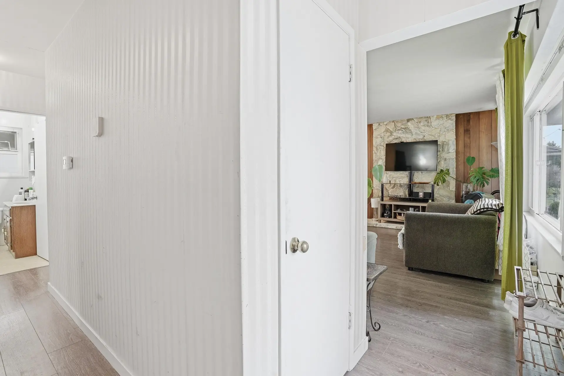 Property at 3737 DUBOIS STREET, Burnaby, BC