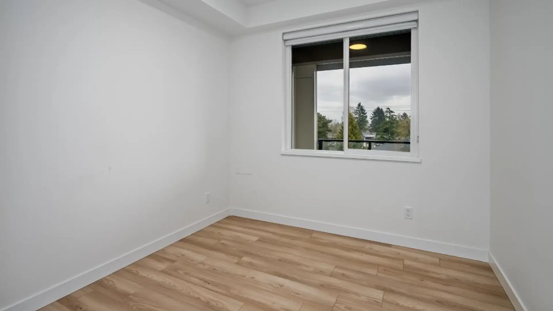 #401 11913 Burnett Street - Image 7