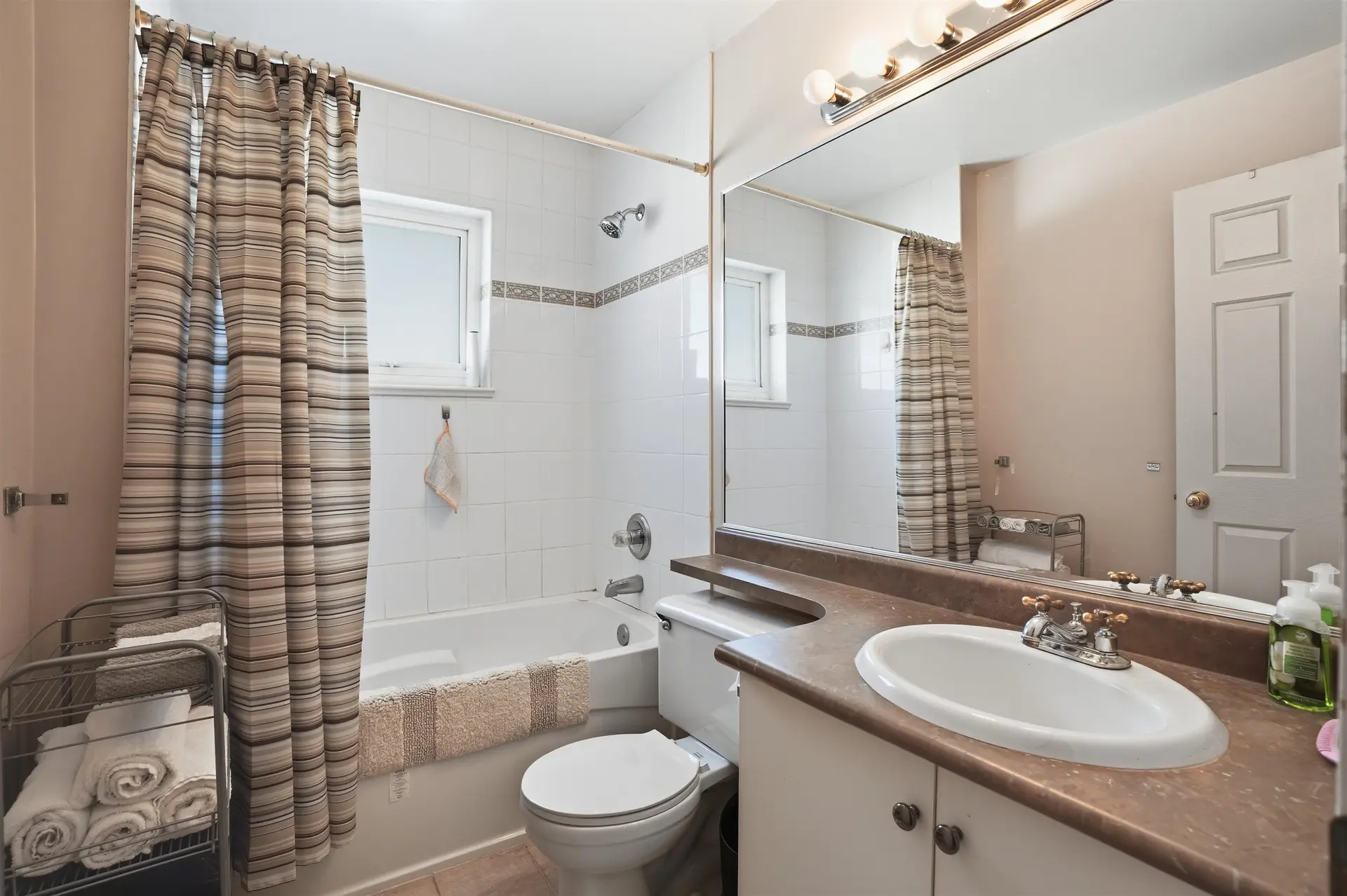 Property at #B 403 ALDER STREET, North Vancouver, BC