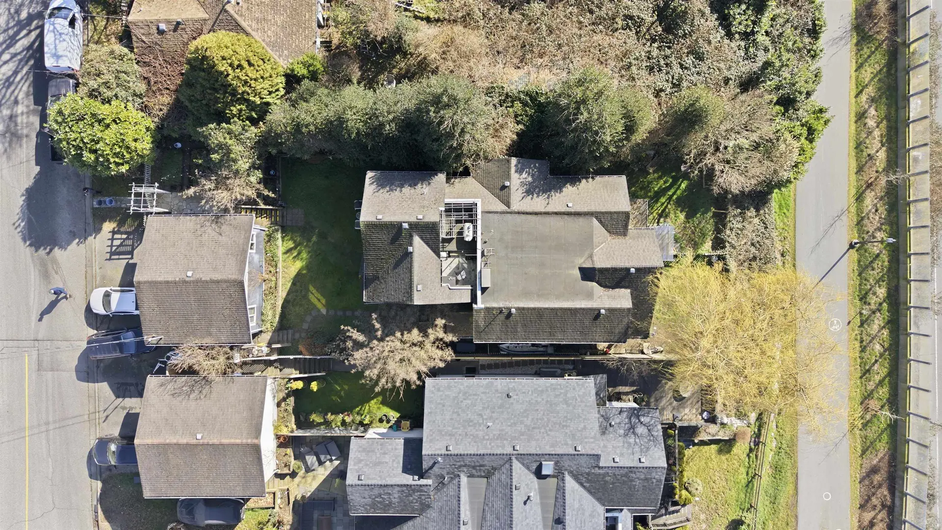 Property at #B 403 ALDER STREET, North Vancouver, BC