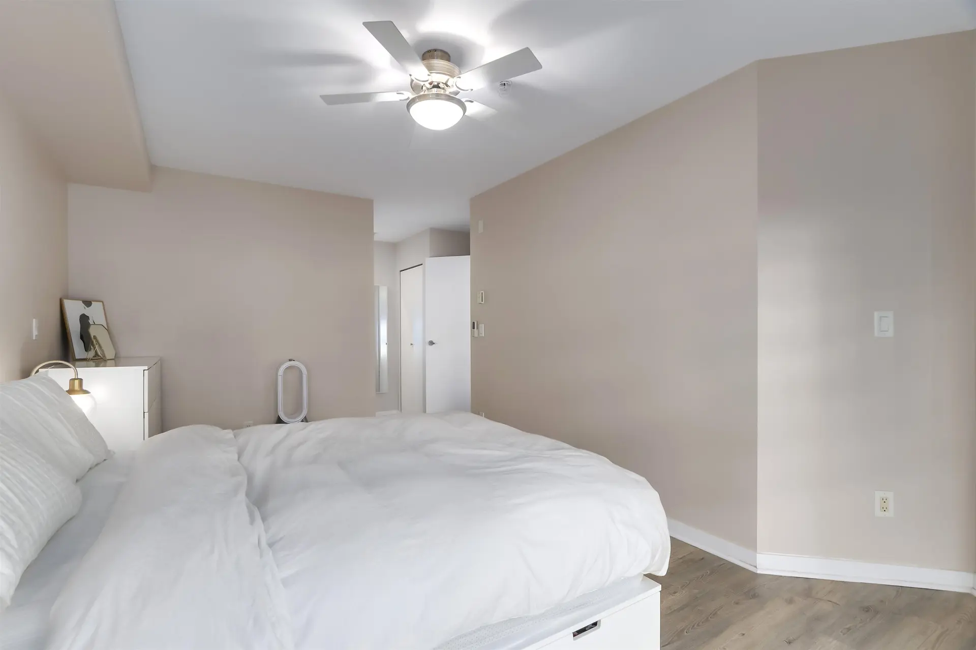 Property at #302 122 E 3RD STREET, North Vancouver, BC