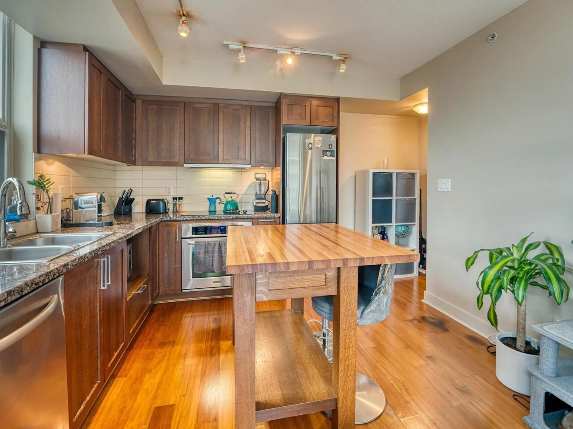 Property at #710 2228 W BROADWAY, Vancouver, BC