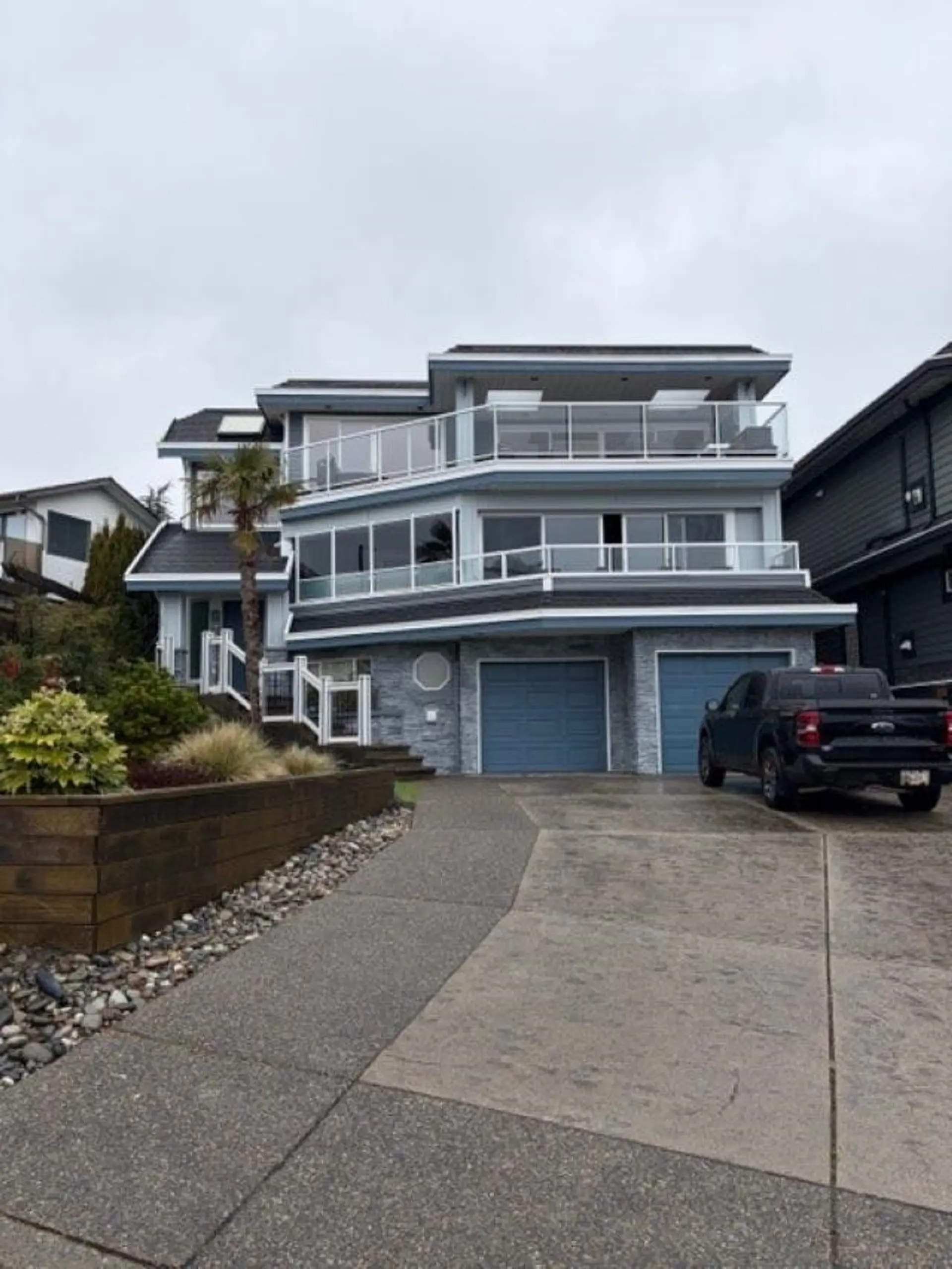 Property at 15587 Semiahmoo Avenue, White Rock, BC