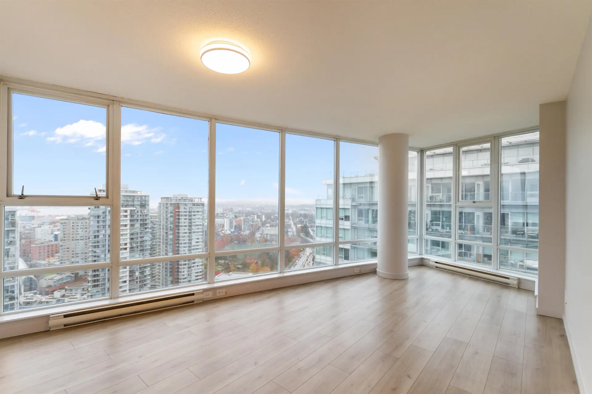 Property at #3108 111 W Georgia Street, Vancouver, BC