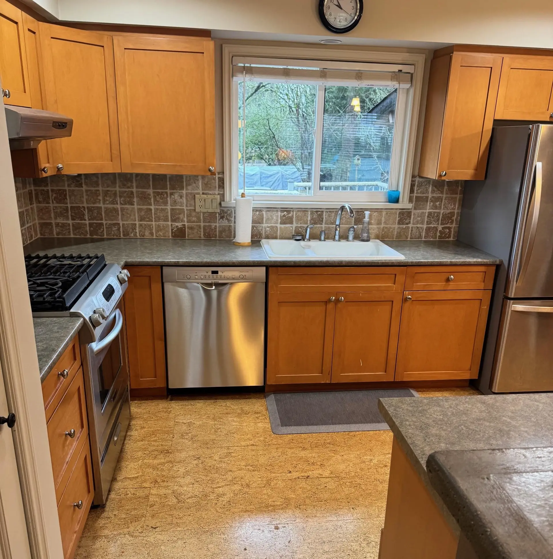 Property at 15980 THRIFT AVENUE, White Rock, BC